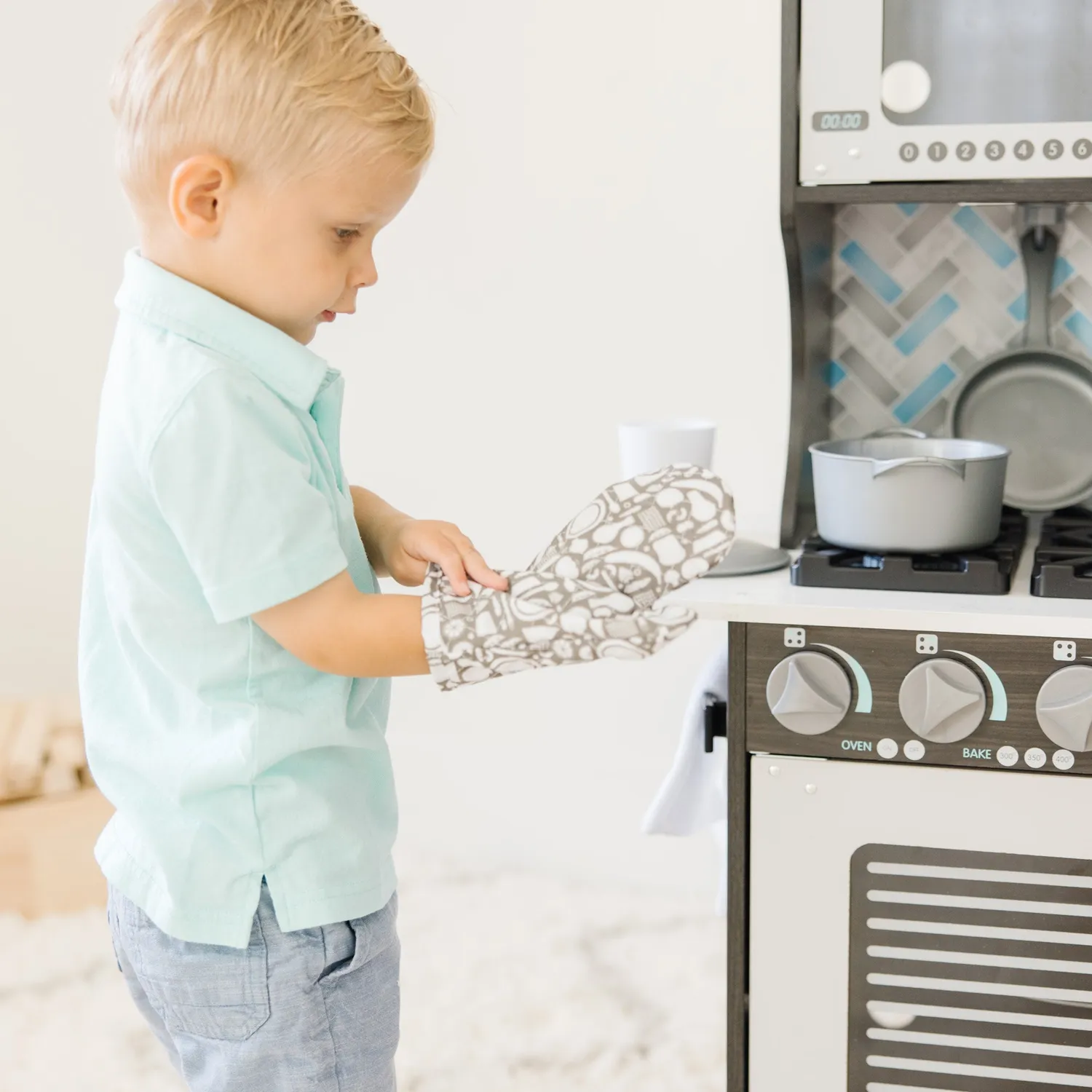 Melissa & Doug Chef's Kitchen Spielküche Anthrazit Holz