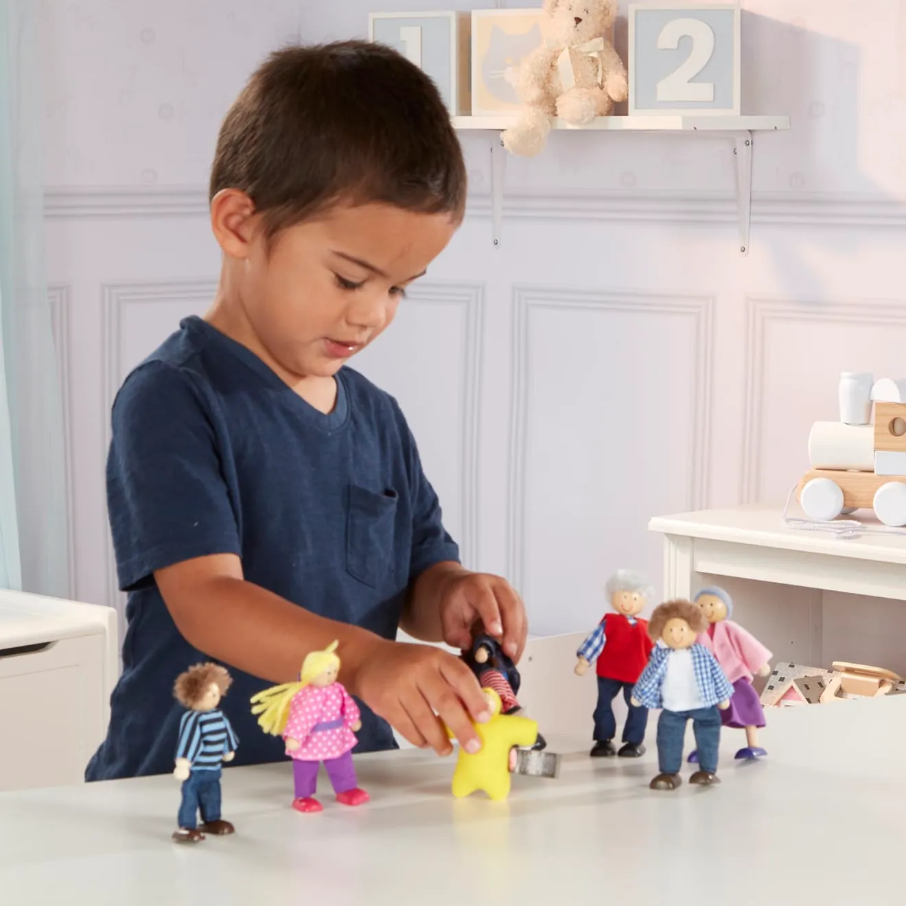 Melissa & Doug Wooden Doll Family Puppenfamilie Holz 7-teilig