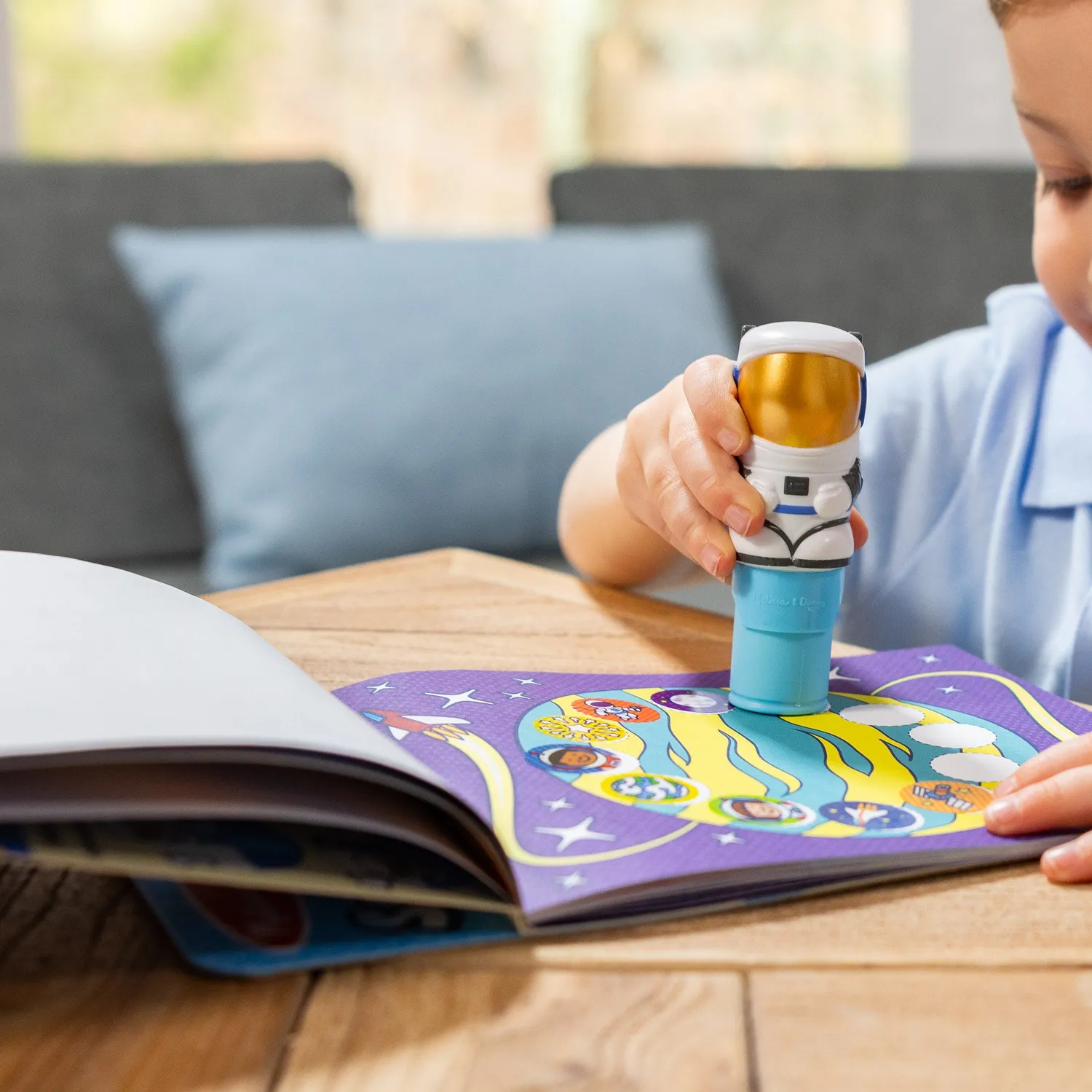 Melissa & Doug Sticker WOW Astronaut Stickerheft Stempel