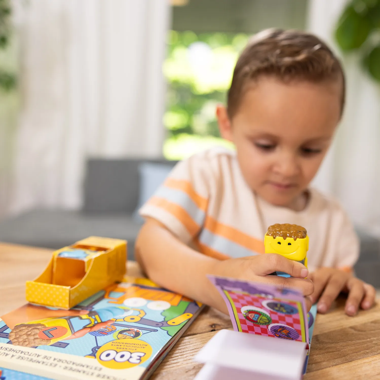 Melissa & Doug Sticker WOW Bulldozer Stickerheft mit Stempel