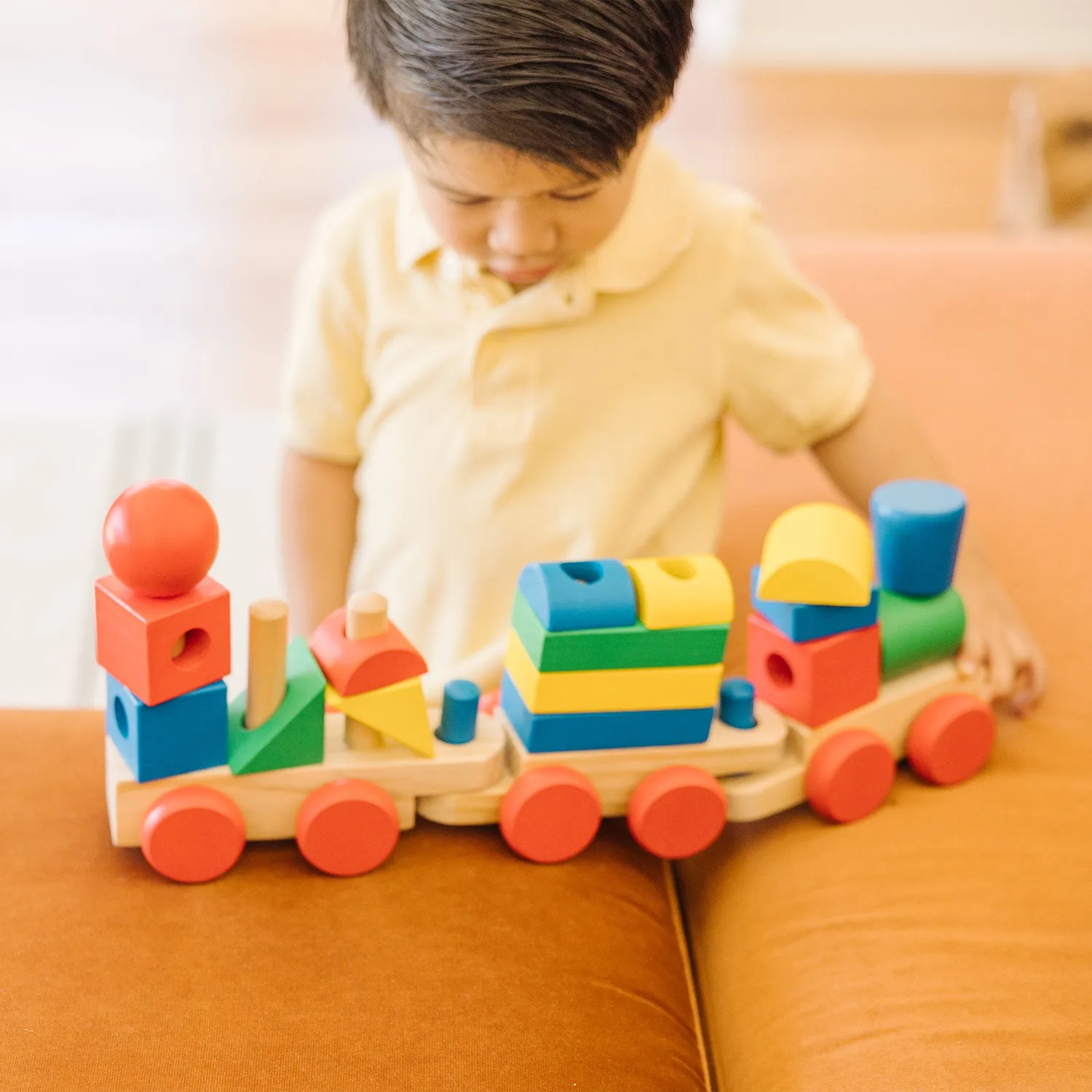 Melissa & Doug Stacking Train Holz-Stapelzug 15-tlg bunt