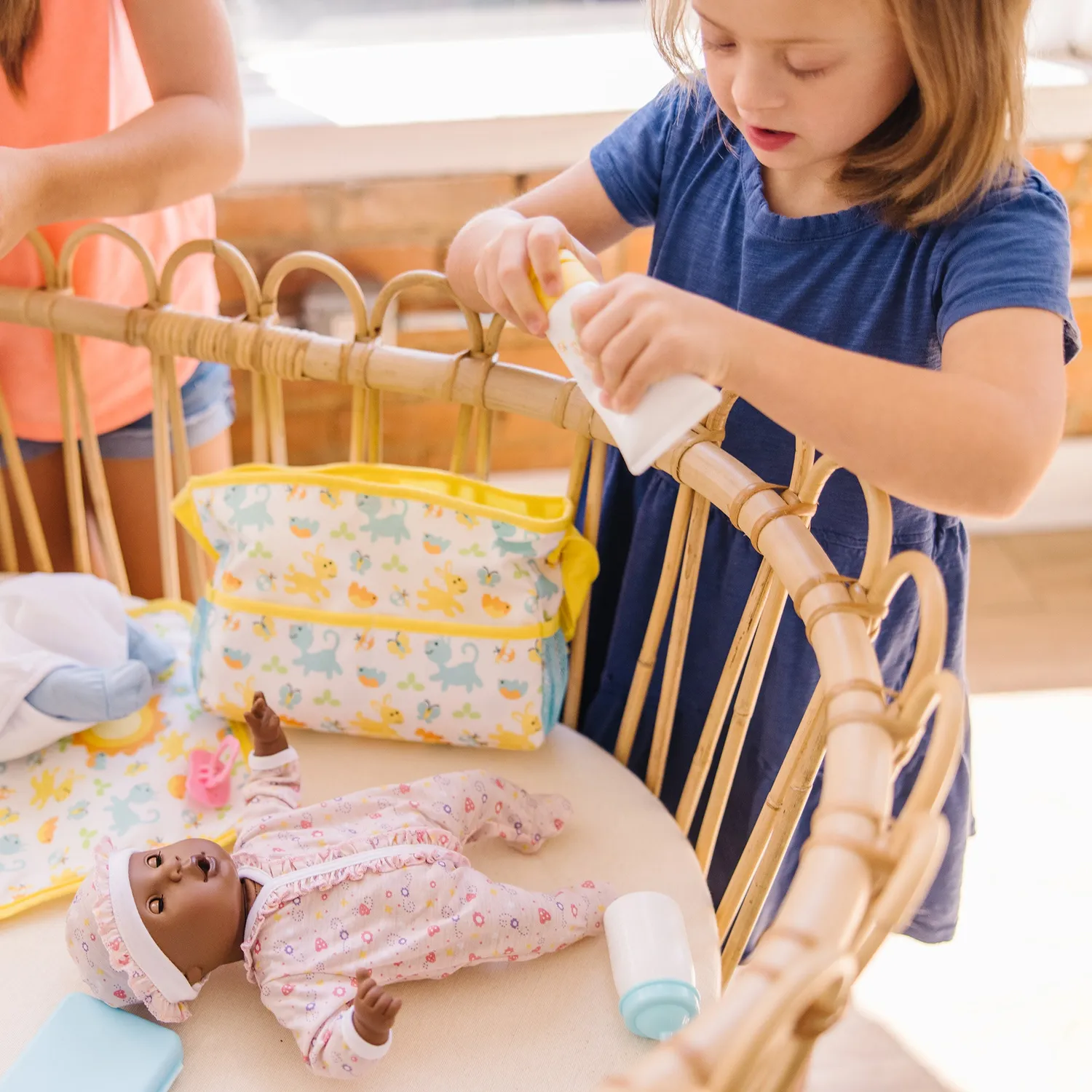 Melissa & Doug Mine to Love Travel Time Puppen Spielset 17-teilig