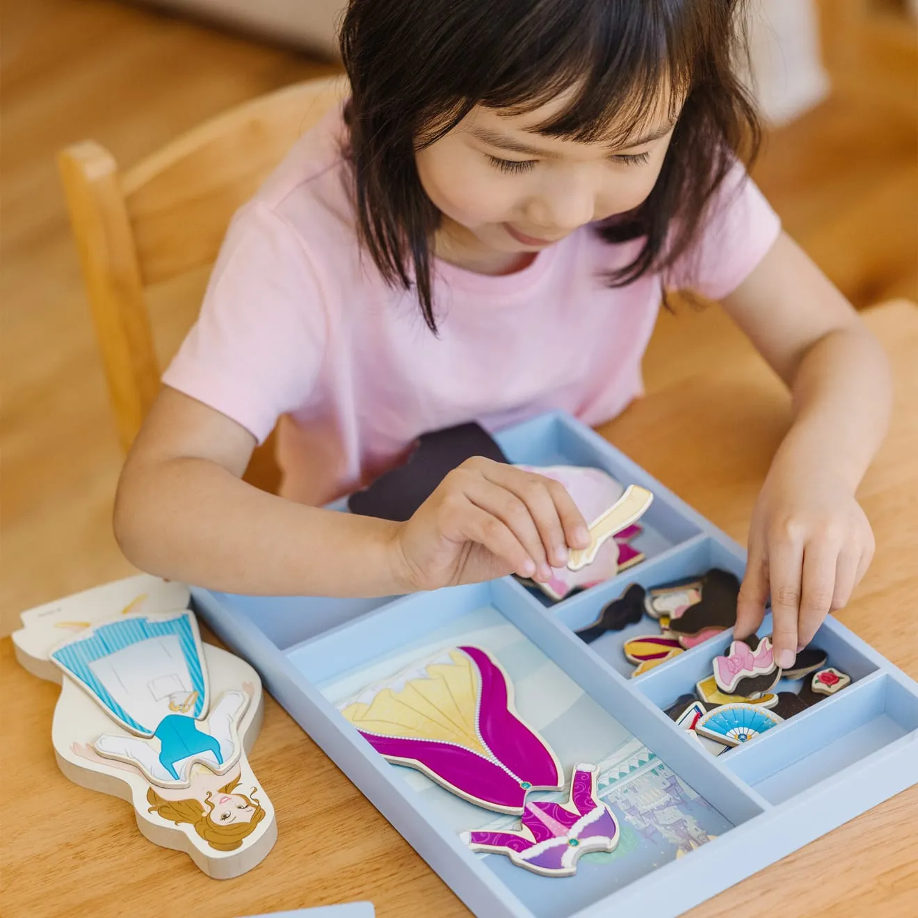 Melissa & Doug Belle Magnetpuppe Anziehspiel 30 Teile ab 3 Jahre