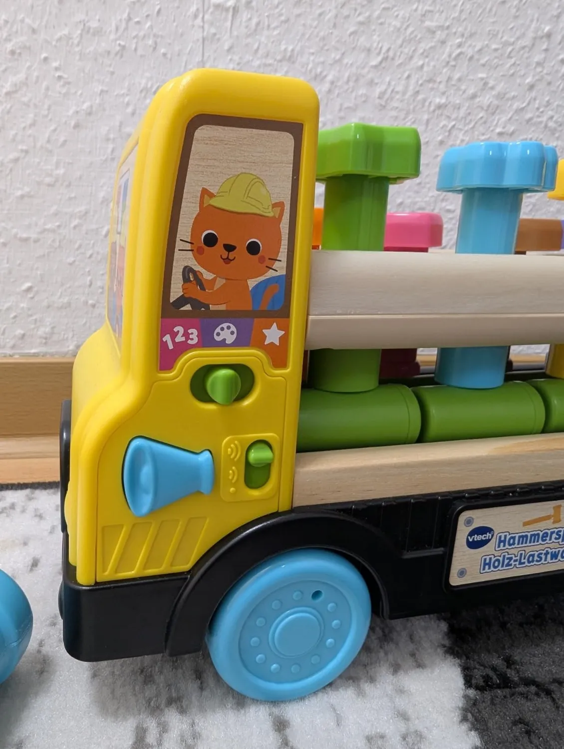 VTech Holz-Lastwagen Hammer Lernspielzeug mit Licht