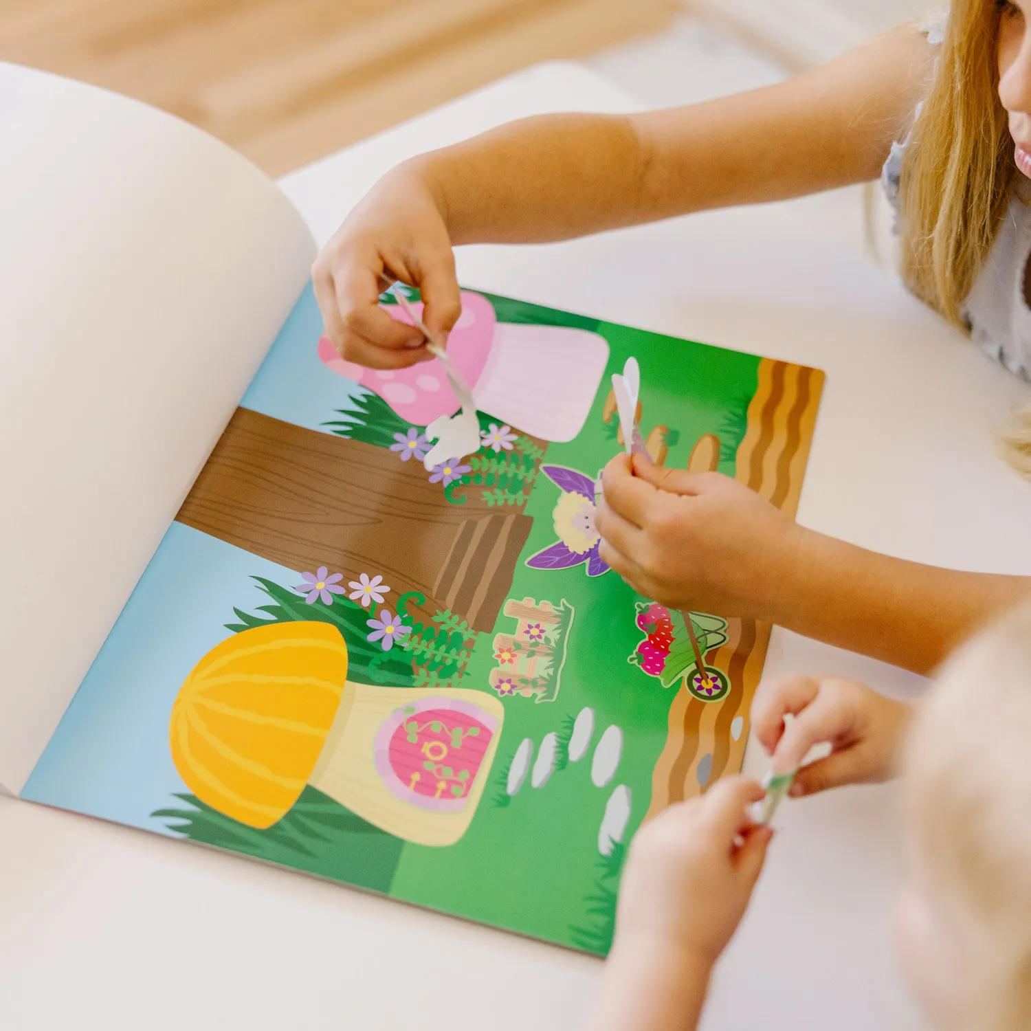 Melissa & Doug Fairies Stickerpad wiederverwendbar 165+ Sticker