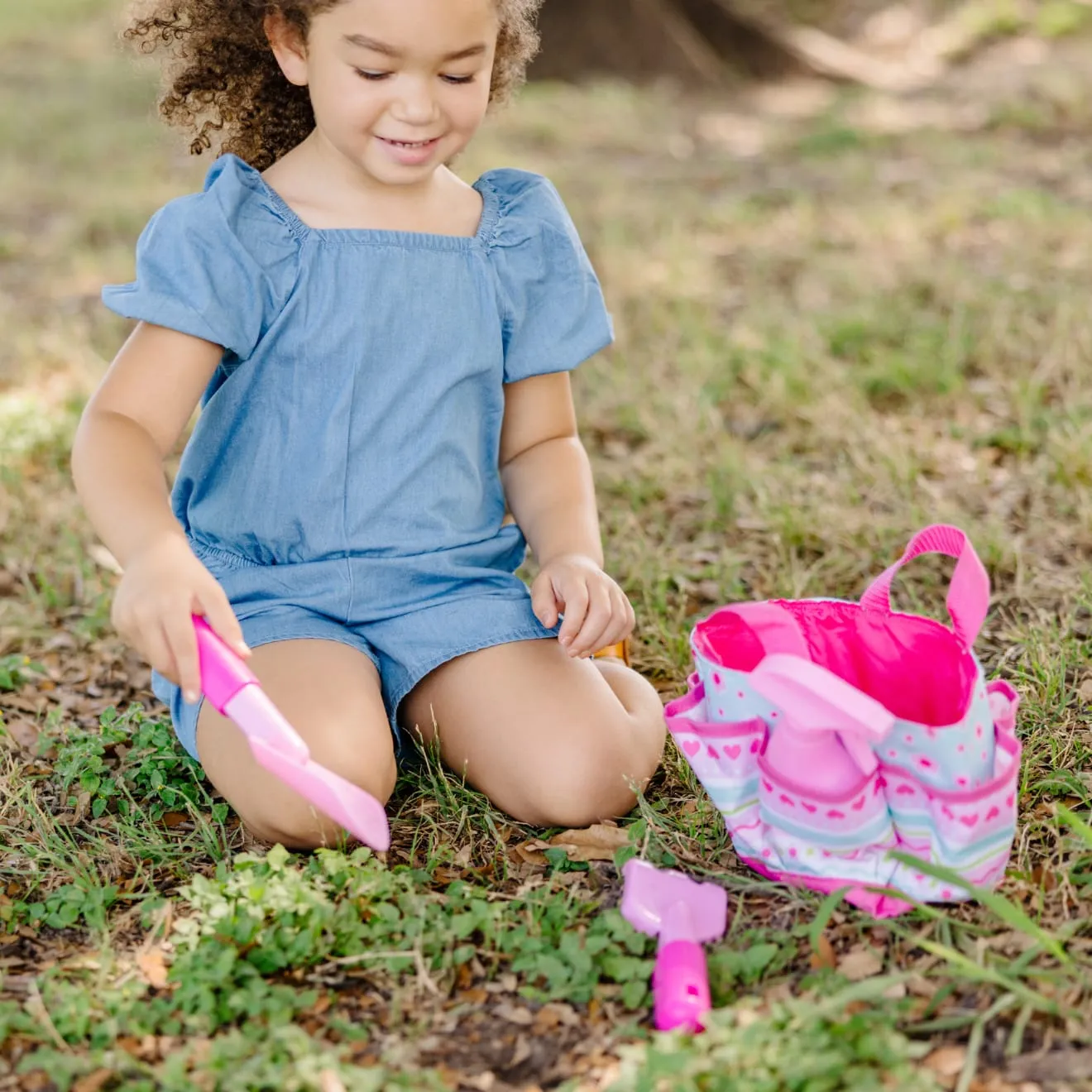 Melissa & Doug Pretty Petals Gartentasche mit Geräten für Kinder