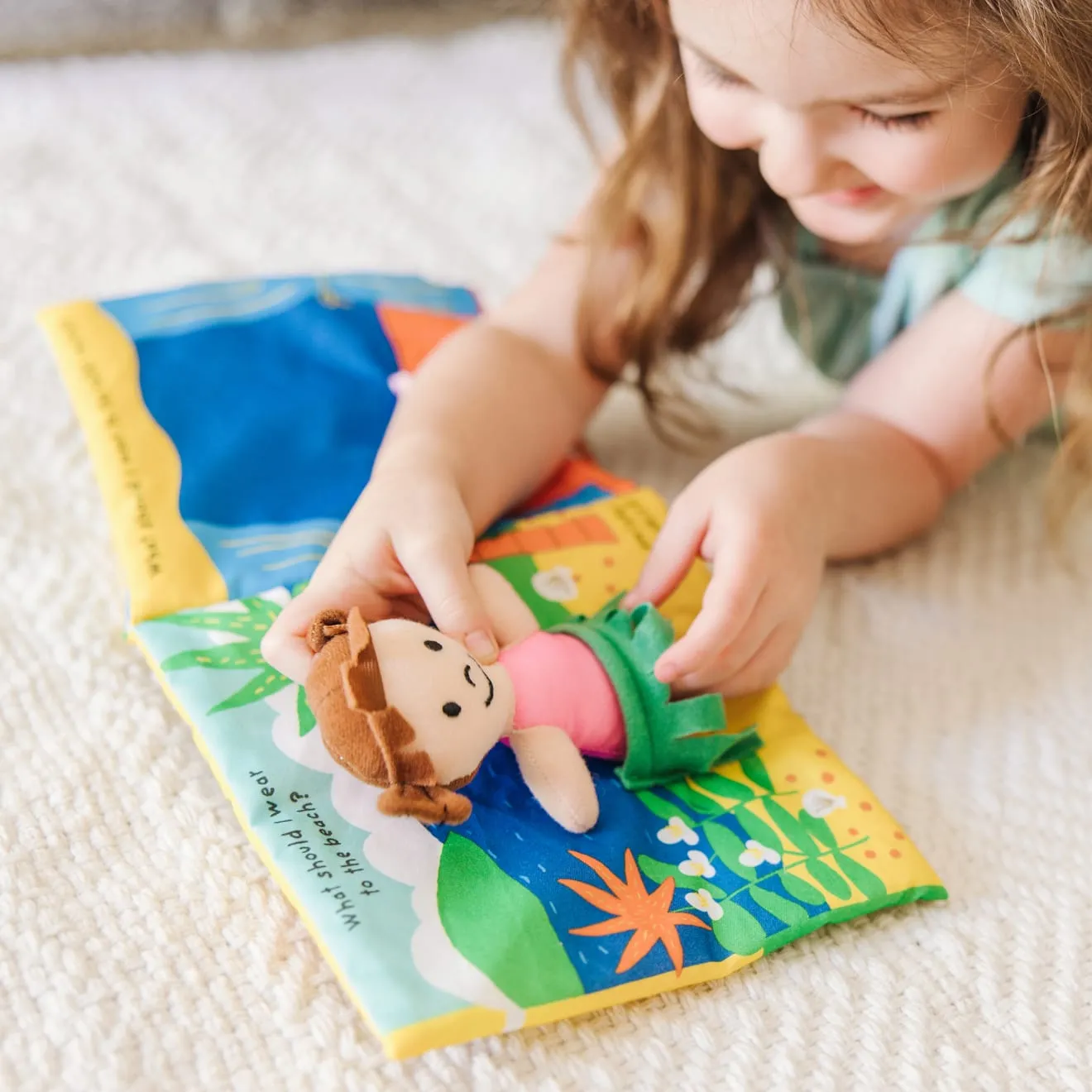 Melissa & Doug K's Kids Stoffbuch Anziehen Baby