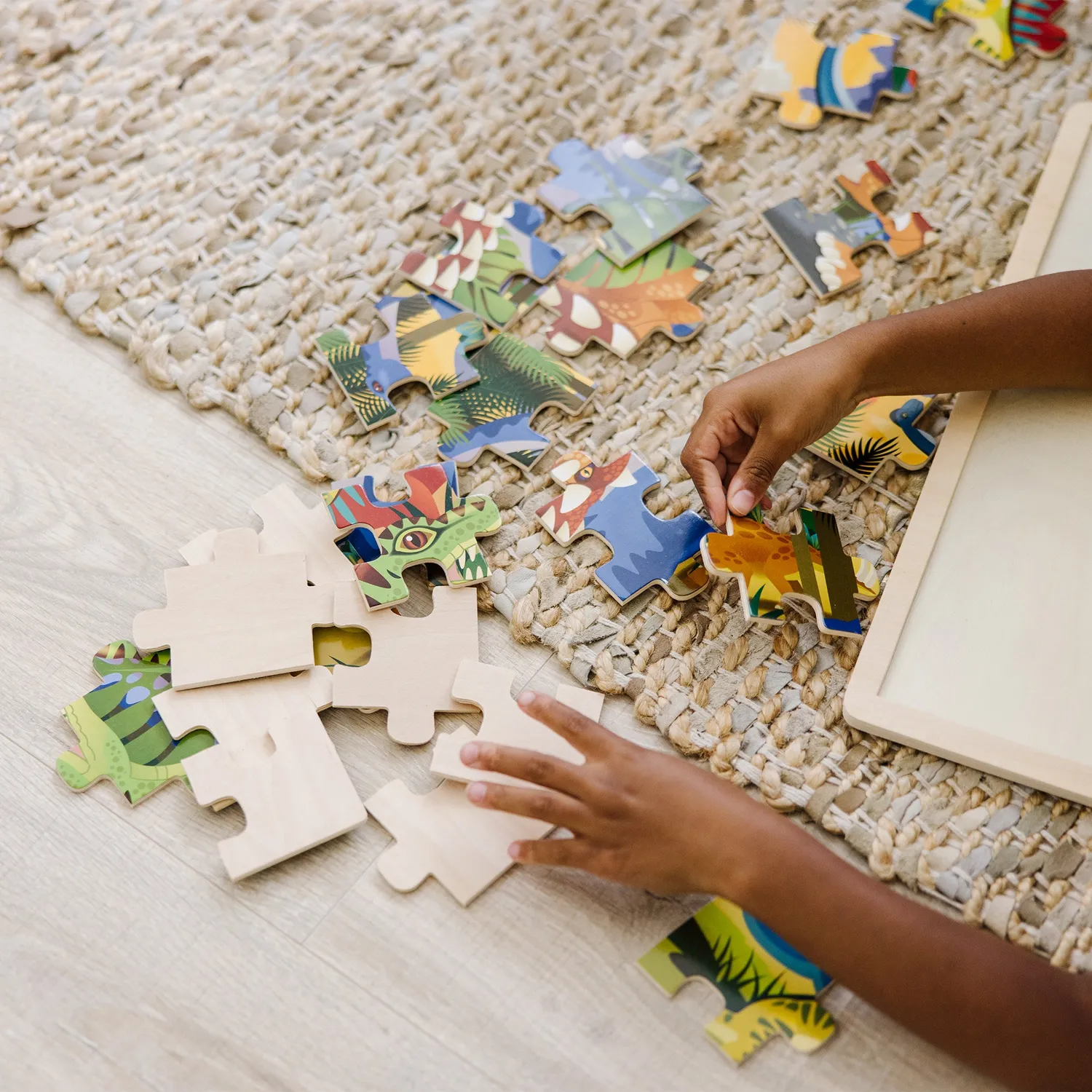 Melissa & Doug Dinosaurier Holzpuzzle 24 Teile mit Tablett