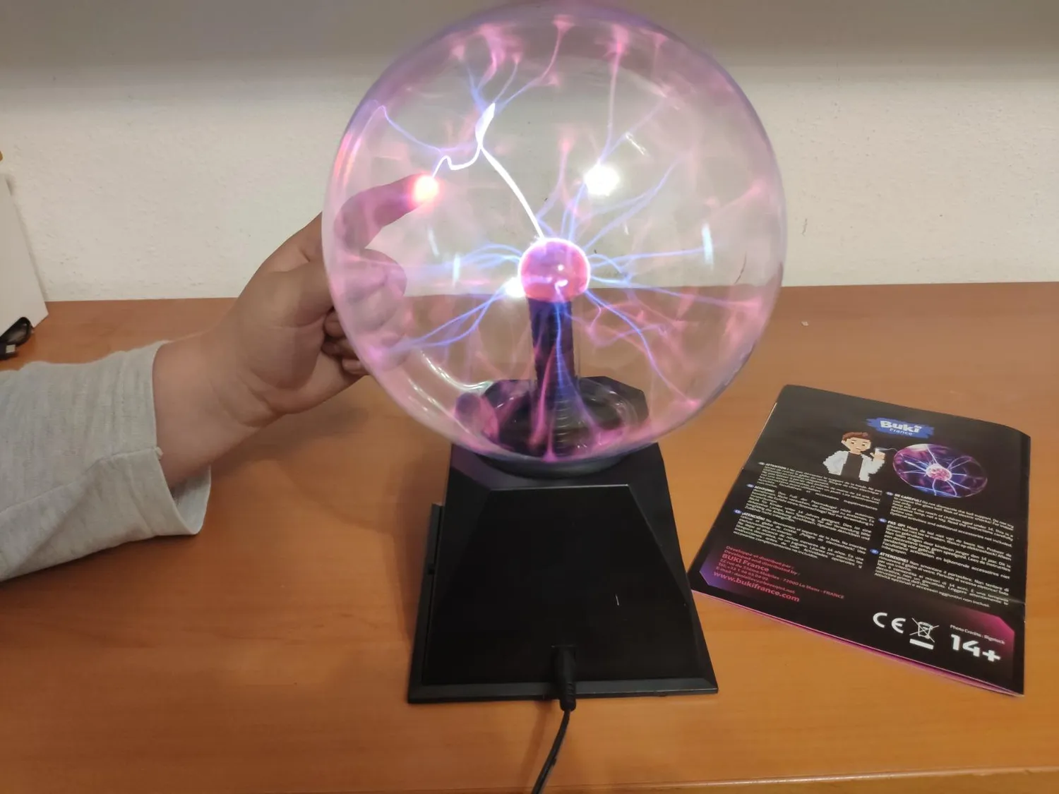 Buki SP001 Plasmakugel Experimentierset violett 15 cm