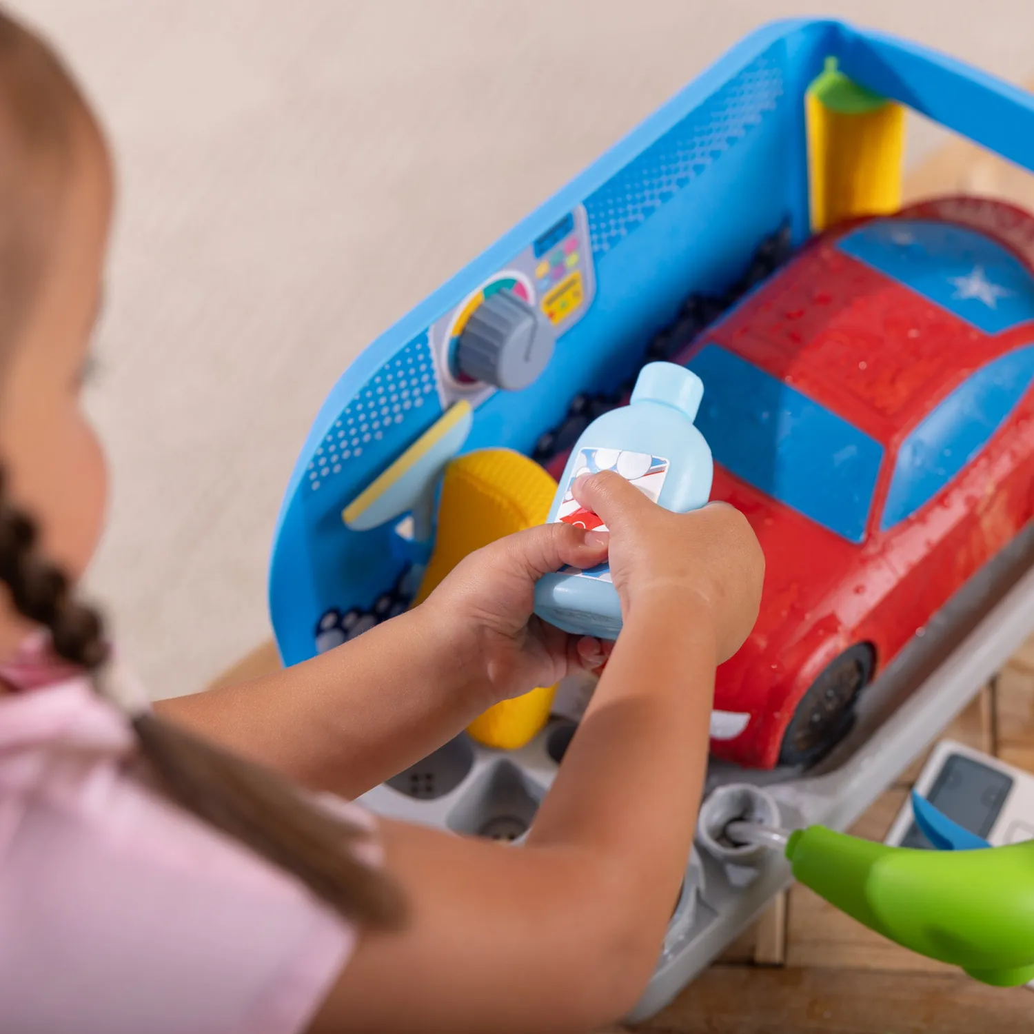 Melissa & Doug Spray & Shine Autowaschanlage Spielset Auto