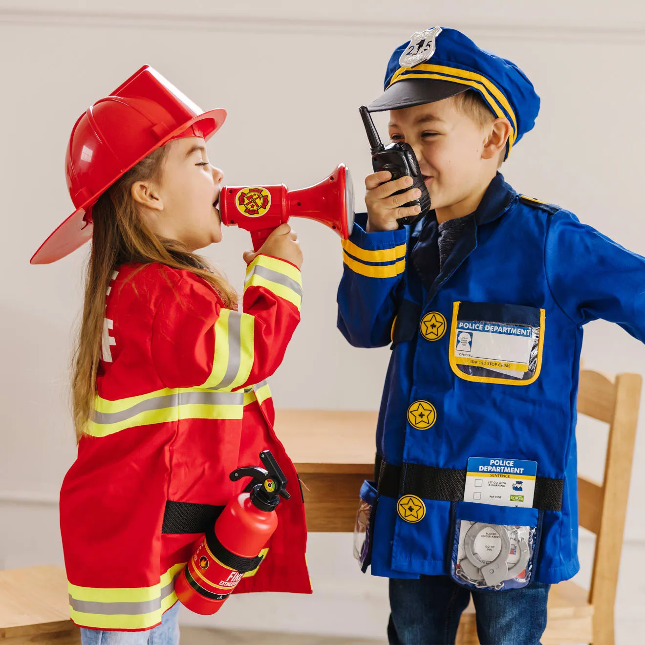 Melissa & Doug Fire Chief Feuerwehrkostüm Set 3-6 Jahre