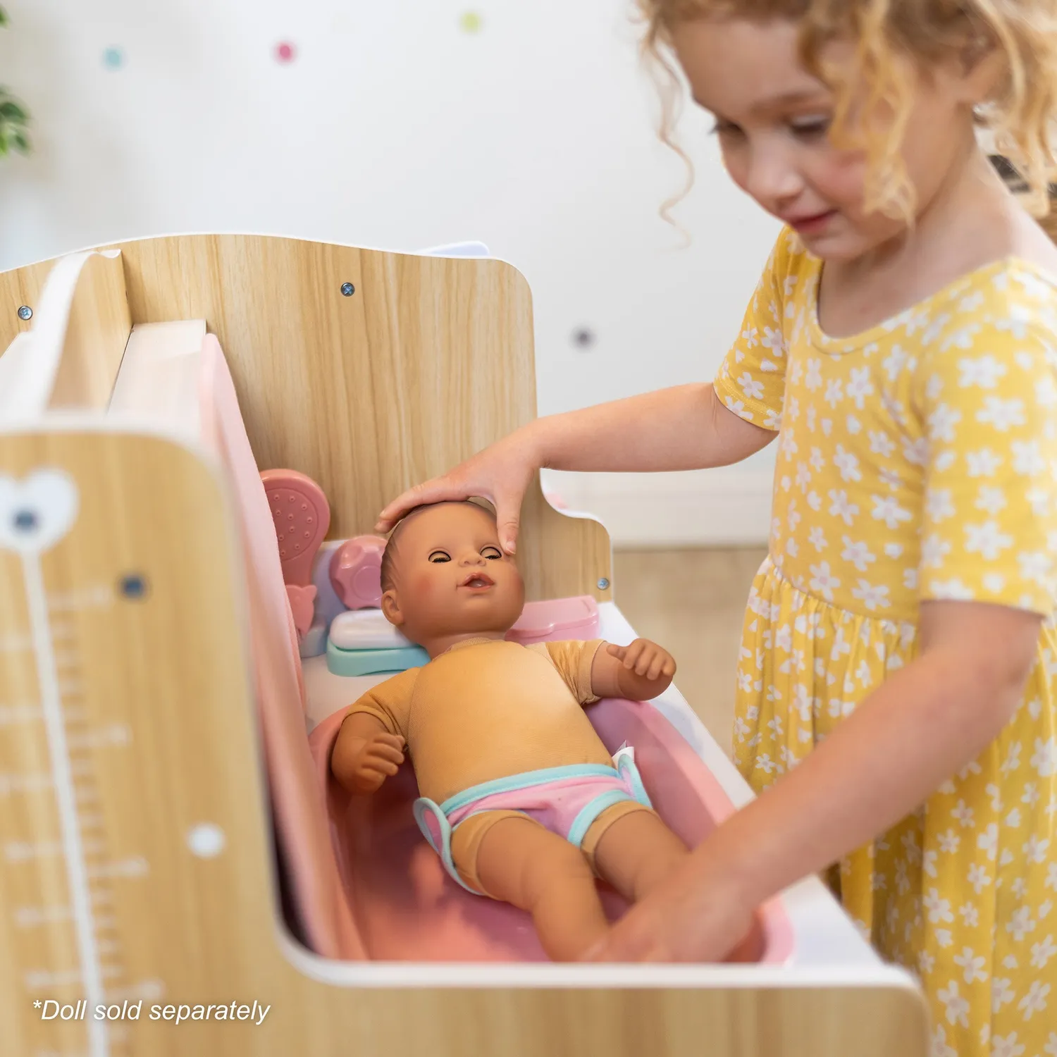 Melissa & Doug Baby Care Center Puppen Pflegestation Holz