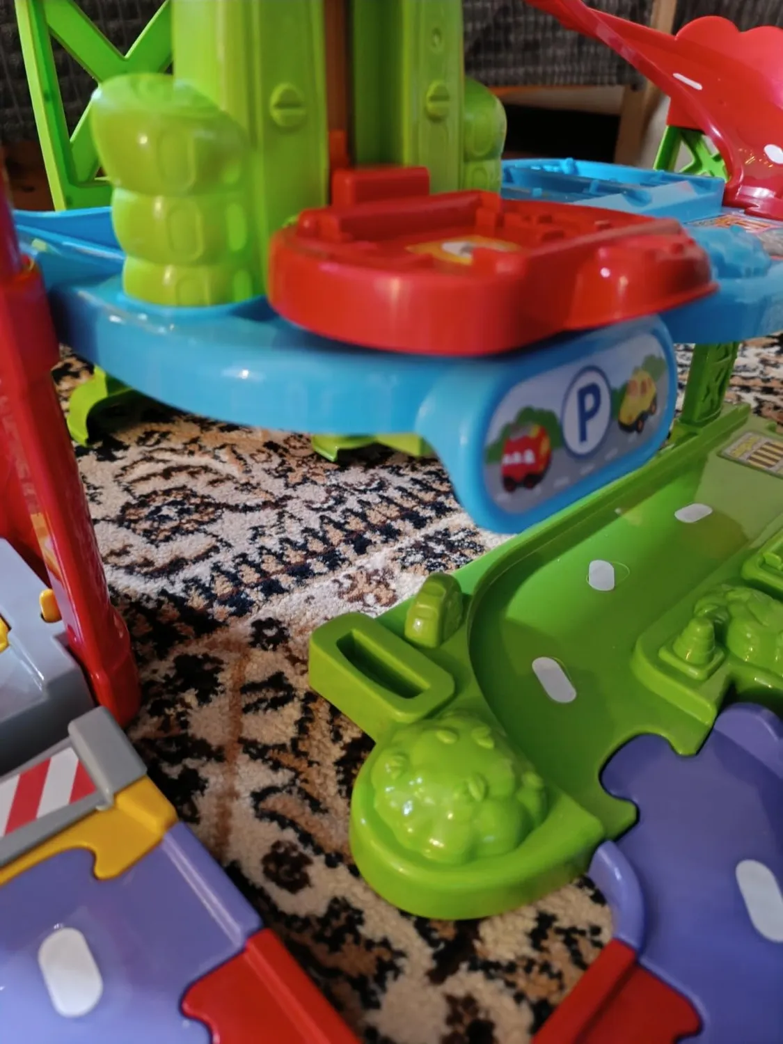 Vtech Tut Tut Baby Flitzer Parkgarage Spielzeug mit Abschleppwagen