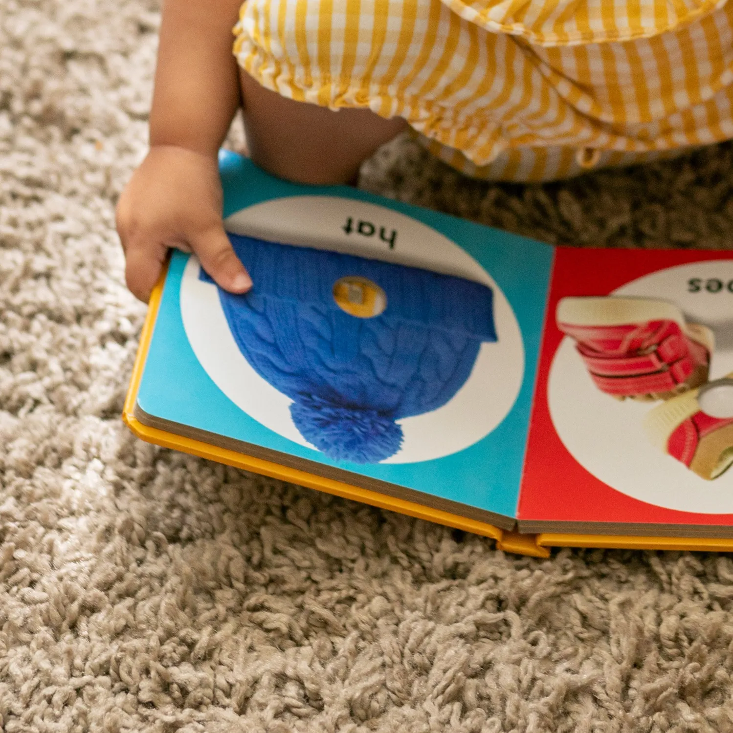 Melissa & Doug Poke-a-Dot First Colors Pappbuch Erste Farben