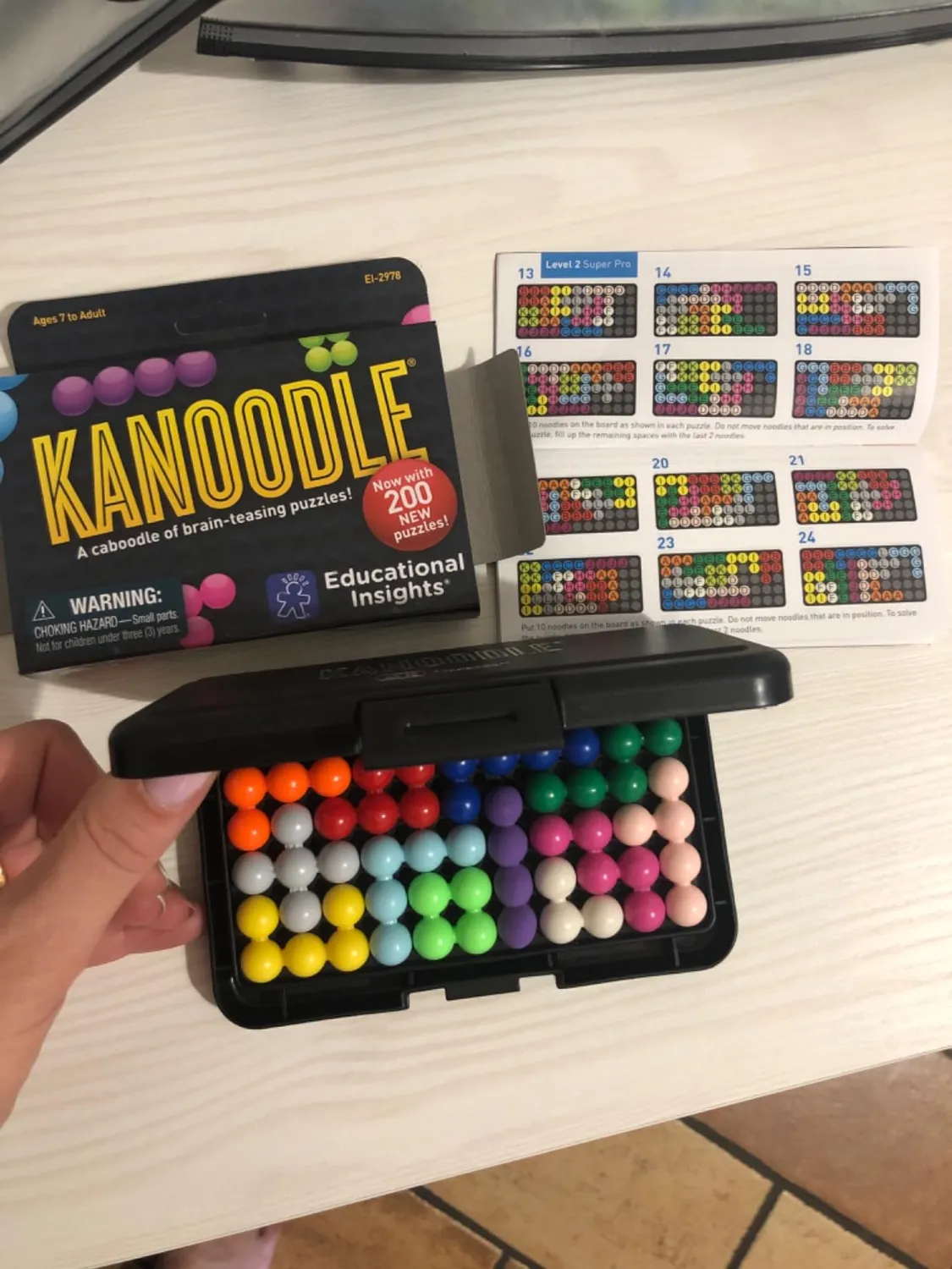 Learning Resources Kanoodle 3D Puzzle Spiel 200 Aufgaben Logik