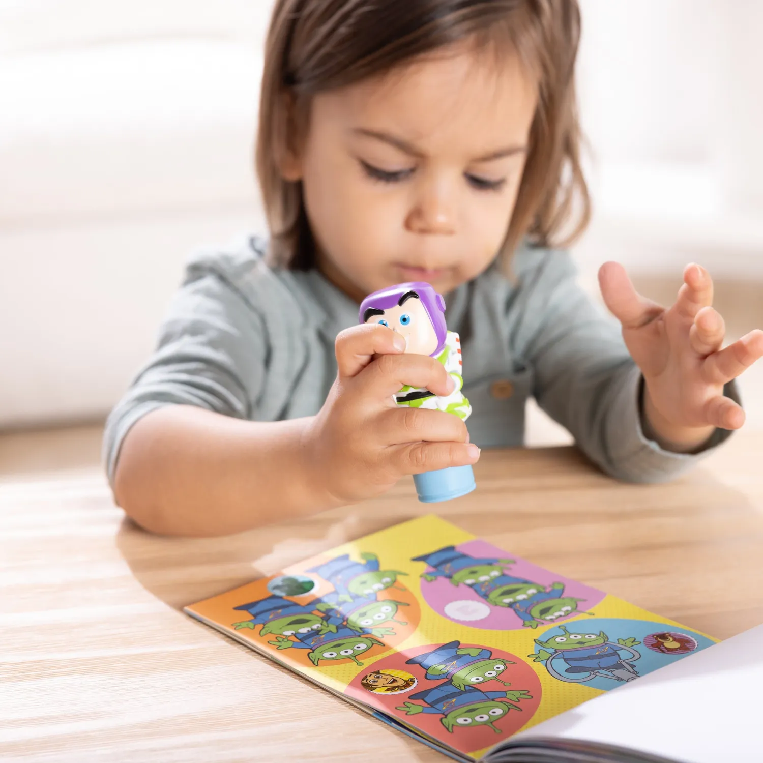 Melissa & Doug Sticker WOW Buzz Lightyear Stempel-Set 500 Sticker