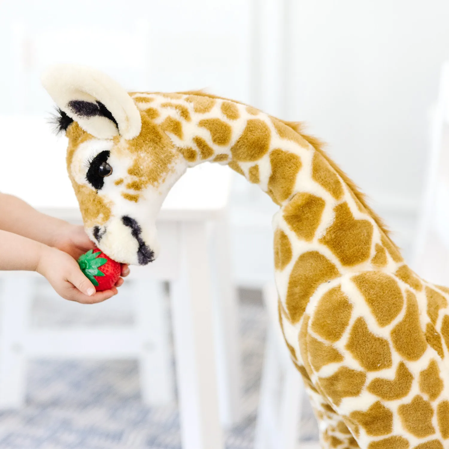 Melissa & Doug Baby-Giraffe Plüschtier stehend 90 cm