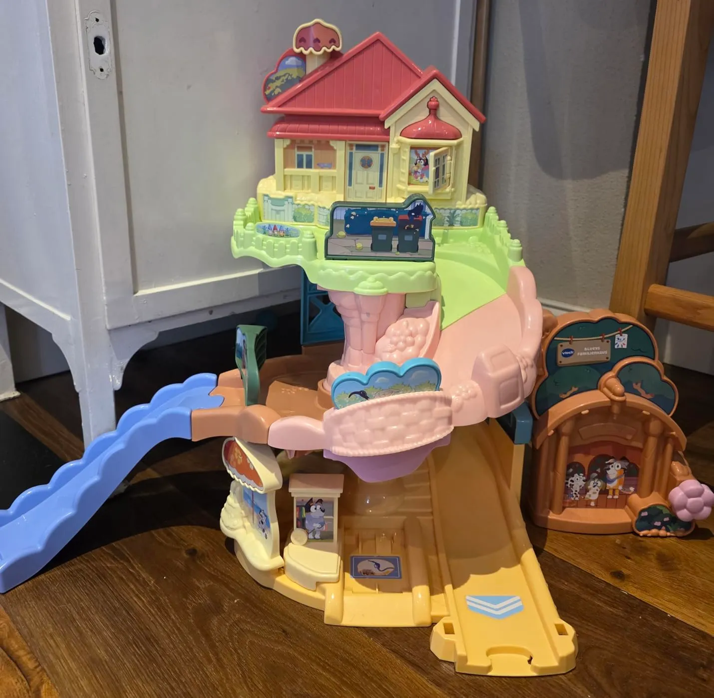 VTech Tut Tut Baby Flitzer Blueys Familienhaus Spielset