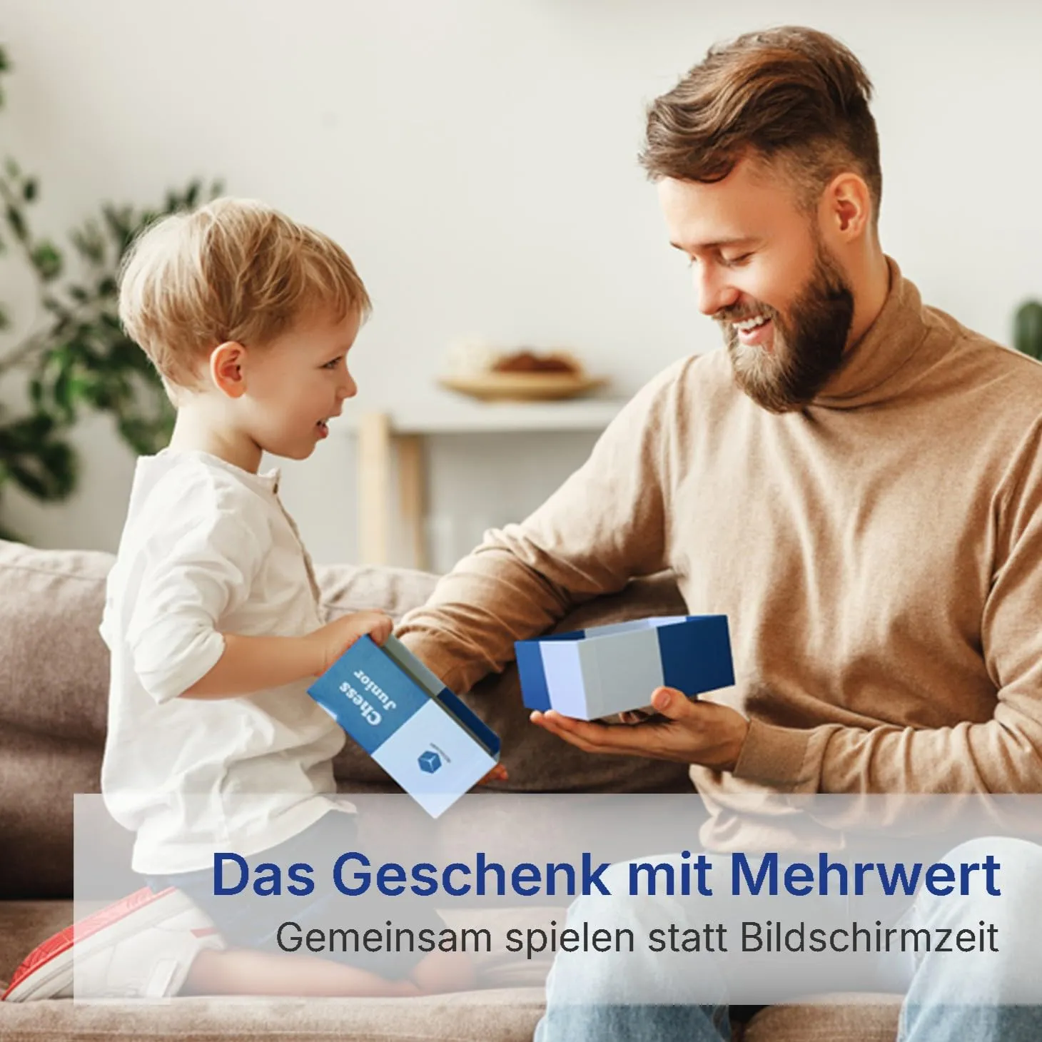 CUBES.ART Chess Junior Schachspiel Holz mit 12 Mini-Partien ab 5 J.