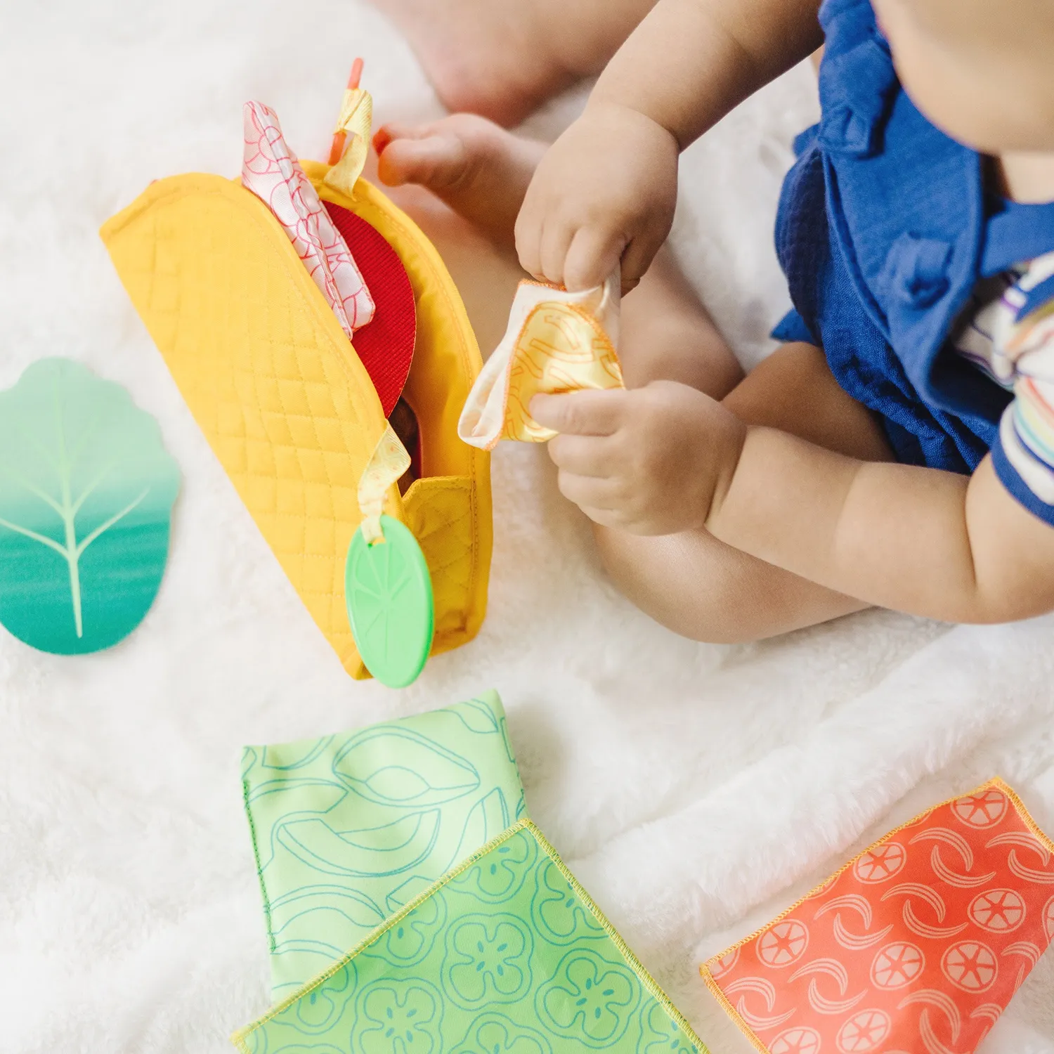 Melissa & Doug Soft Taco Fill & Spill Babyspielzeug Stoff