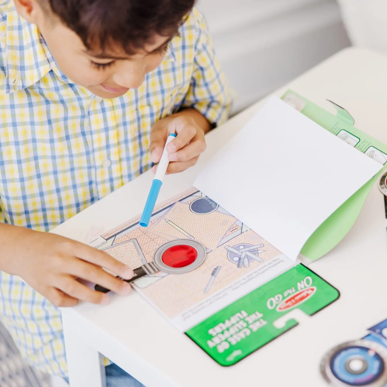 Melissa & Doug Secret Decoder Rätselheft Slippery Flippers mit Geheimstift