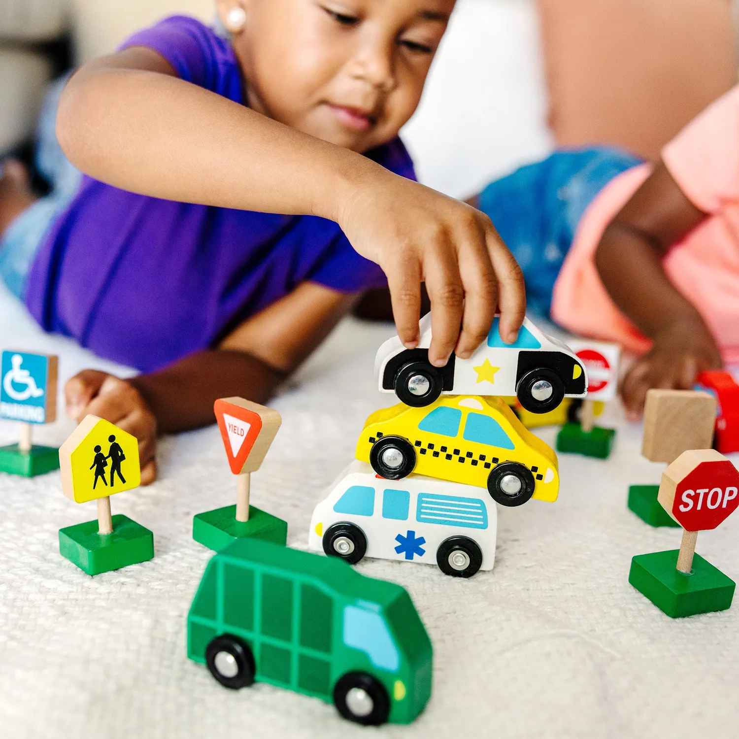 Melissa & Doug Fahrzeuge Verkehrszeichen Holzspielzeug 15-tlg ab 3 J