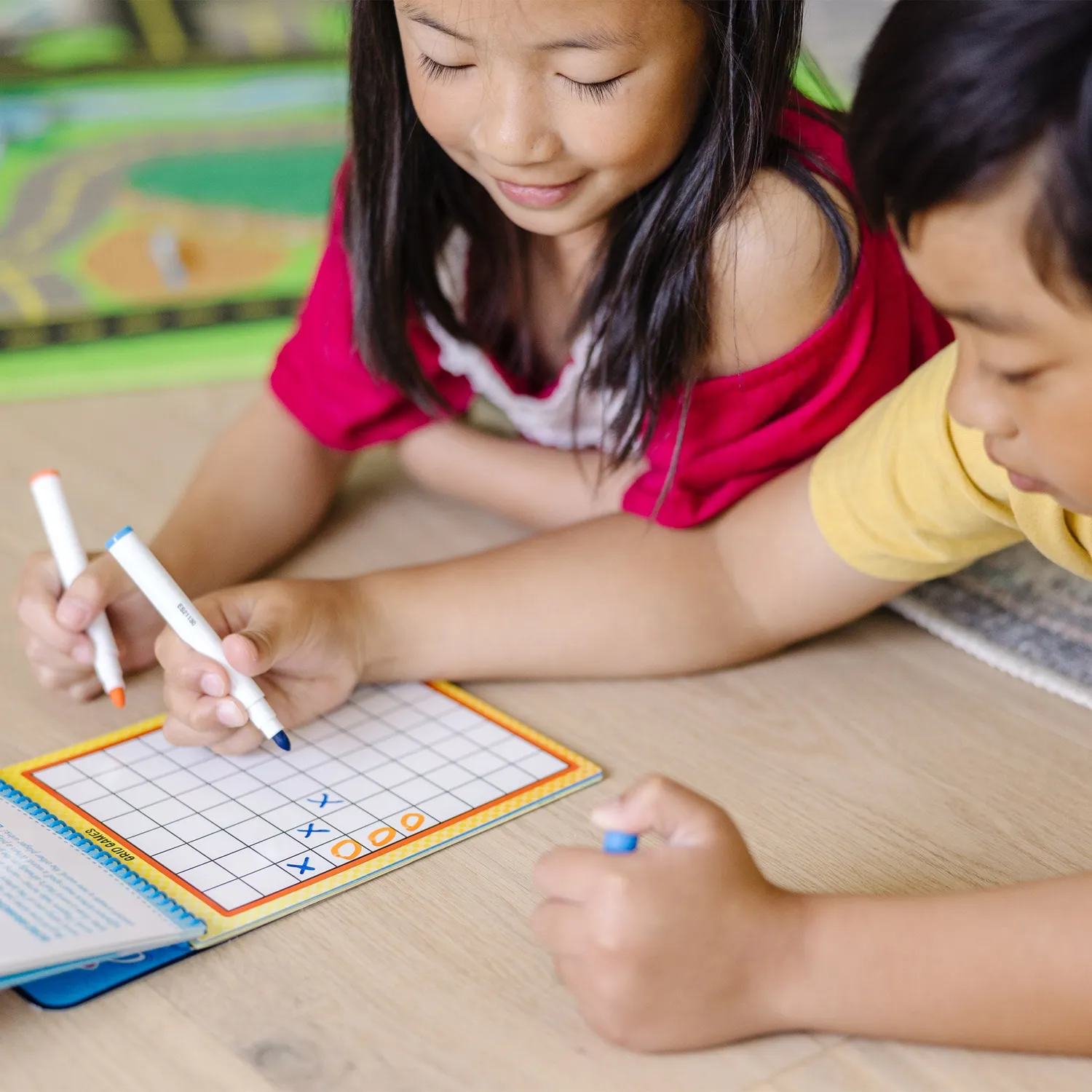 Melissa & Doug Game On Wipe-Off Activity Pad Reisespiel ab 6 Jahren