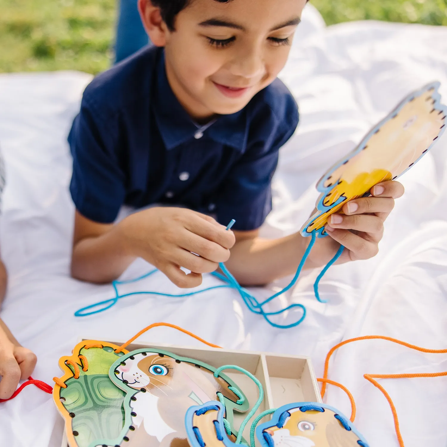 Melissa & Doug Lace & Trace Haustiere Fädelspiel Holz 5-tlg