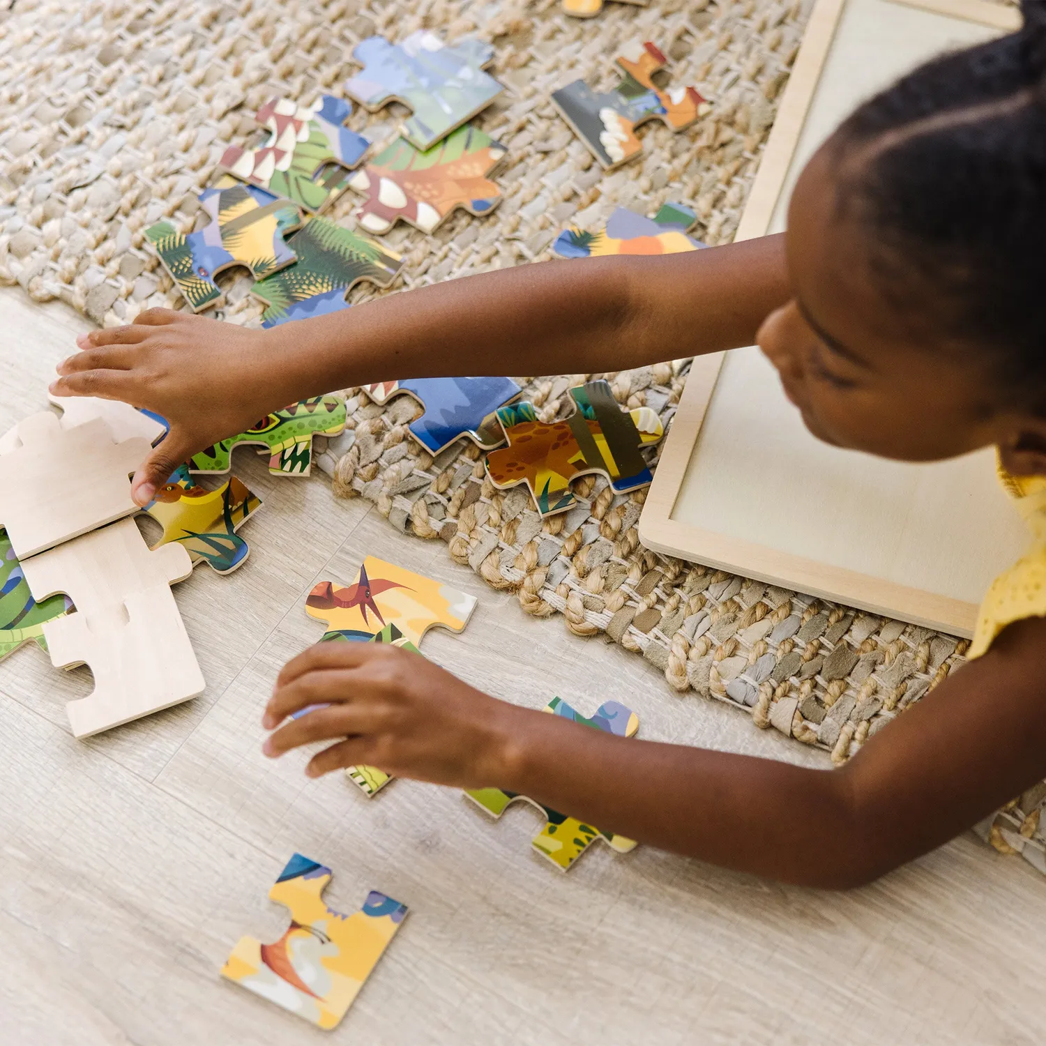 Melissa & Doug Dinosaurier Holzpuzzle 24 Teile mit Tablett