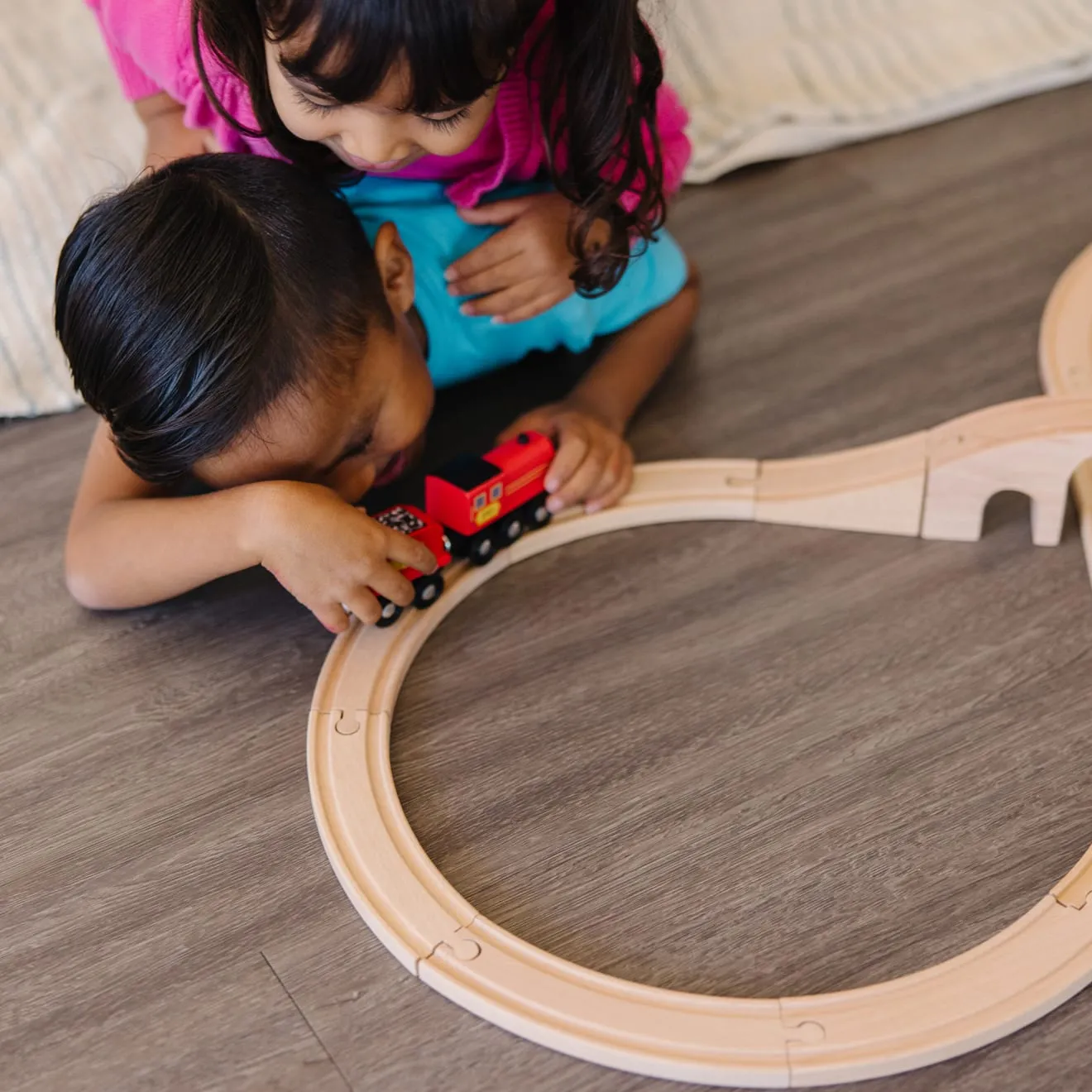 Melissa & Doug Figure 8 Holzeisenbahn 22 Teile