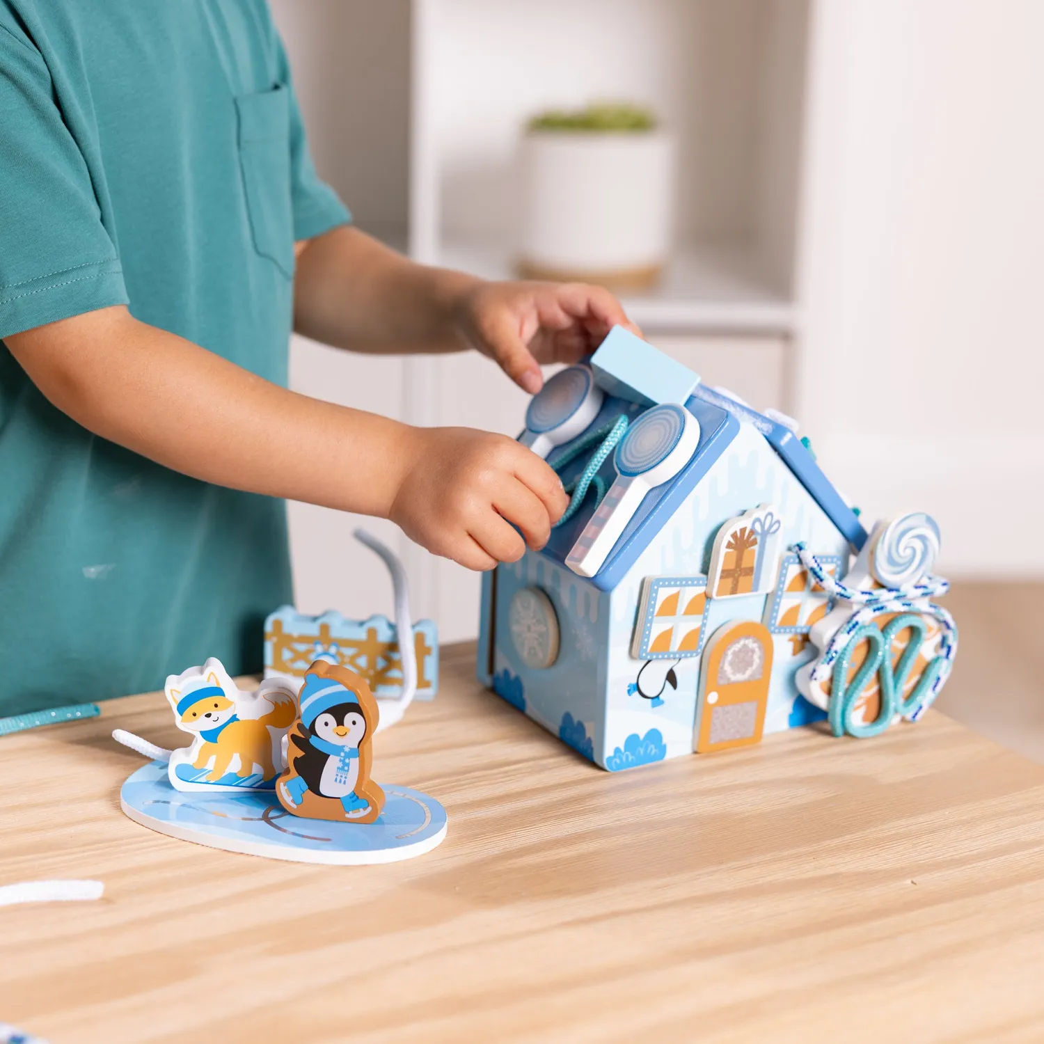 Melissa & Doug Lebkuchenhaus Spielset Holz Winter Frost