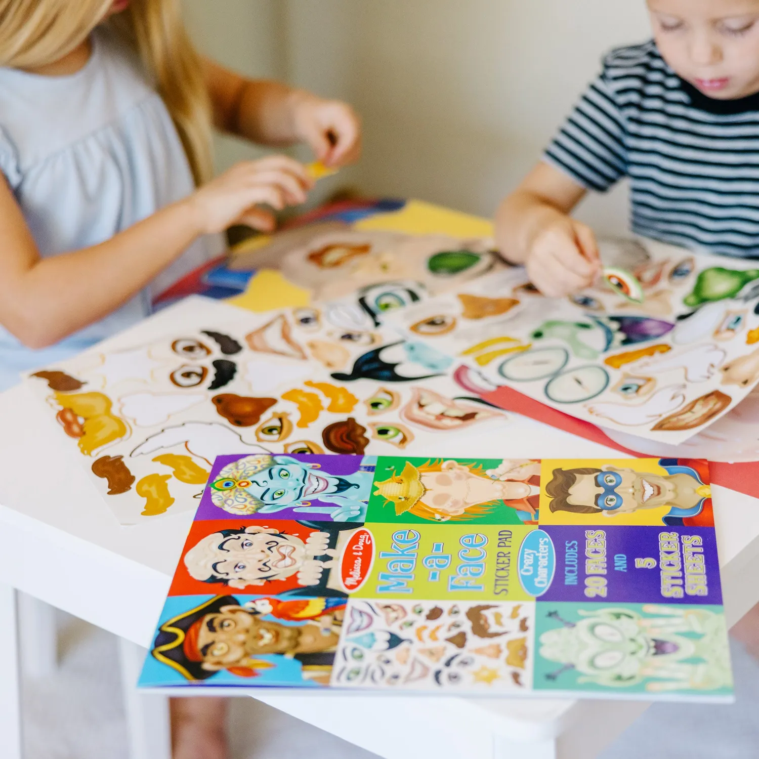 Melissa & Doug Make-a-Face Stickerheft Crazy Characters 160
