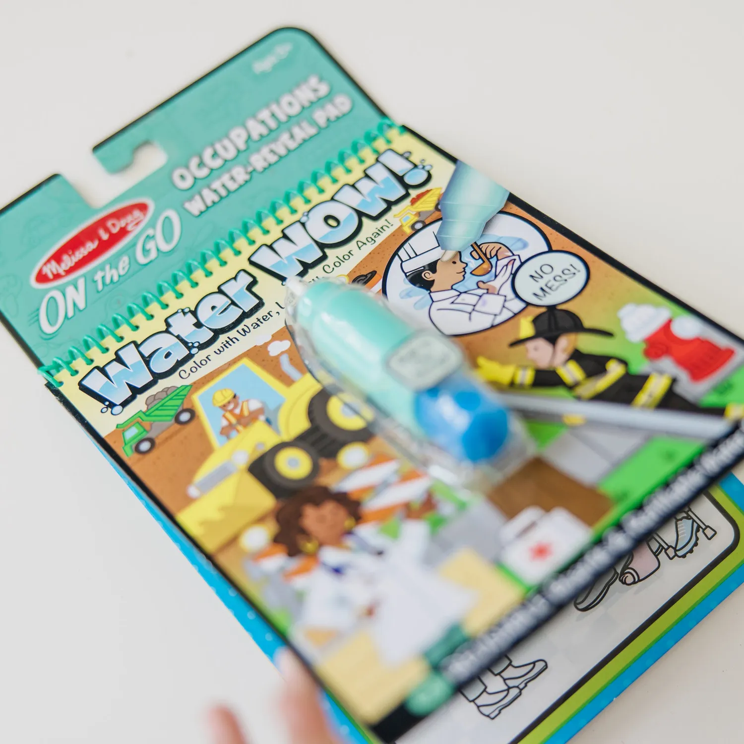 Melissa & Doug Water Wow Occupations Wassermalbuch mit Stift