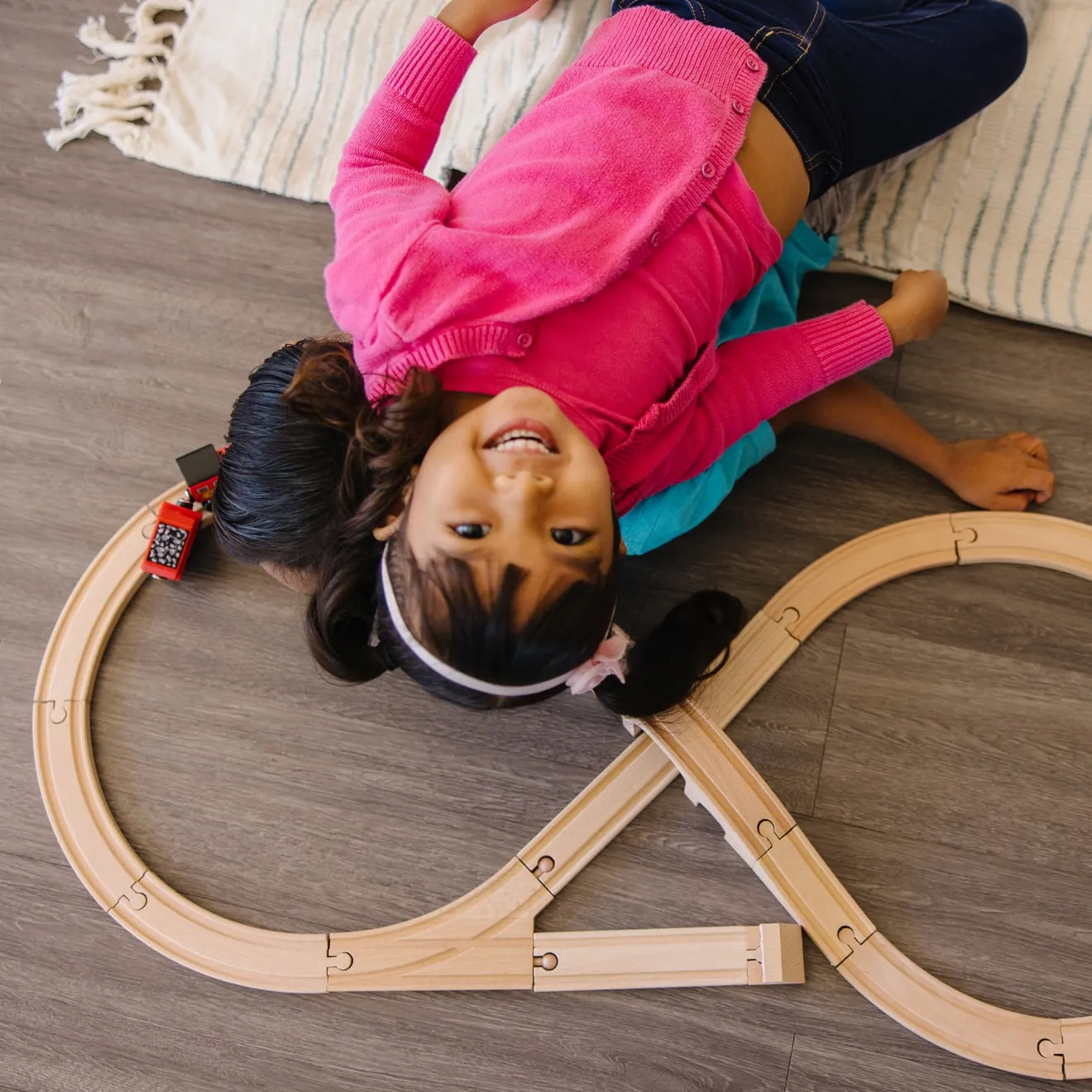 Melissa & Doug Figure 8 Holzeisenbahn 22 Teile