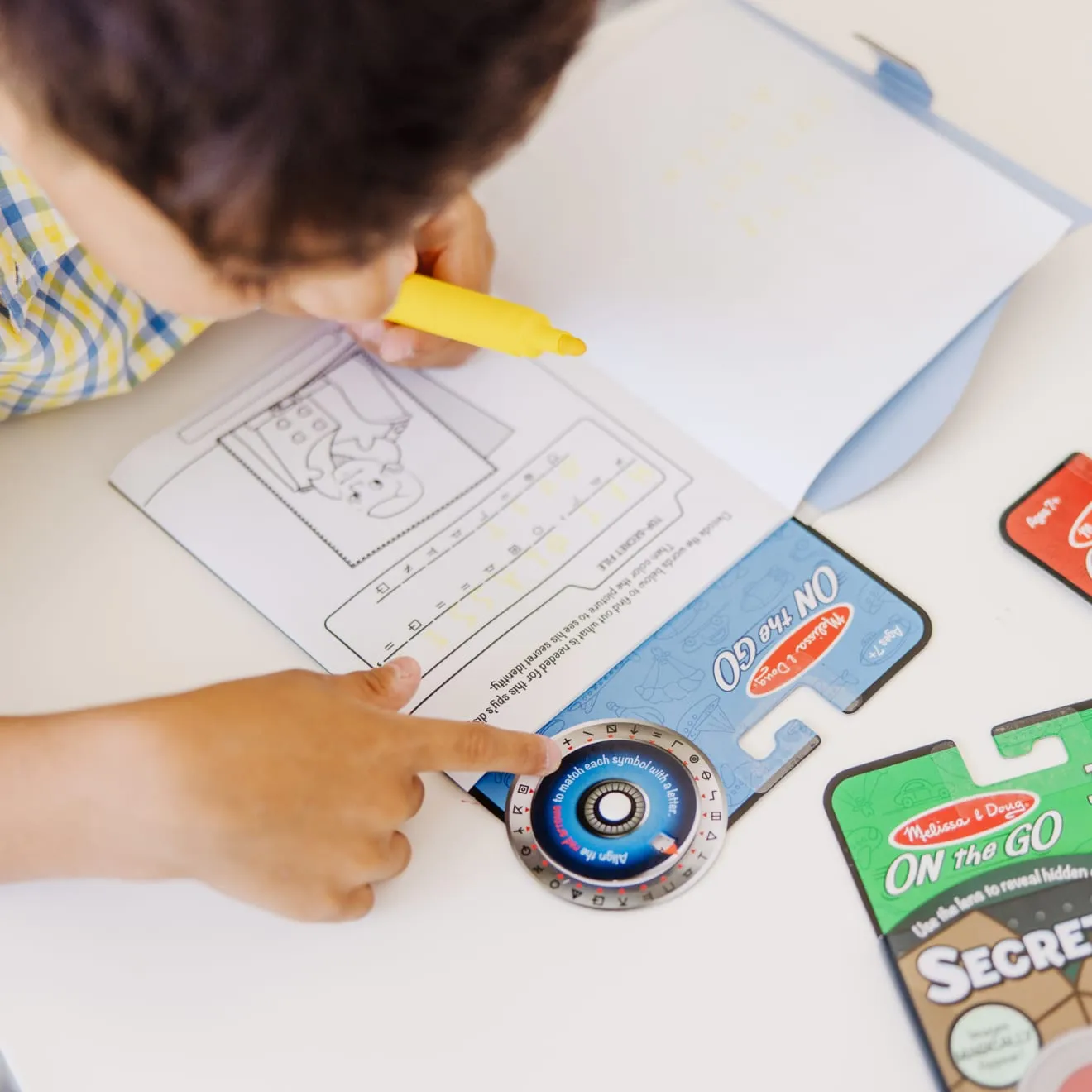 Melissa & Doug Secret Decoder Rätselheft Slippery Flippers mit Geheimstift