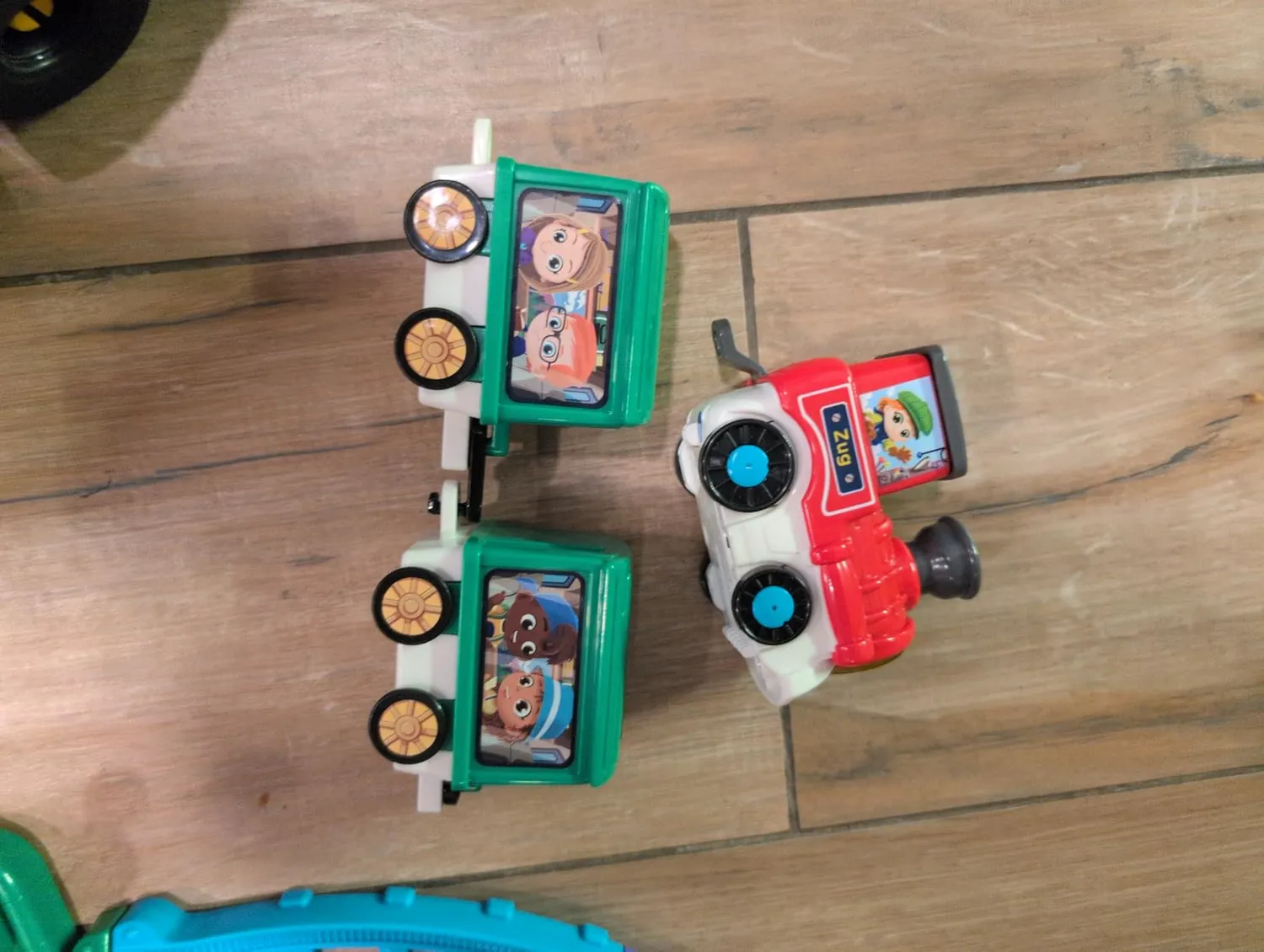 VTech Tut Tut Baby Flitzer Bahnhof Spielset mit Zug + Waggons
