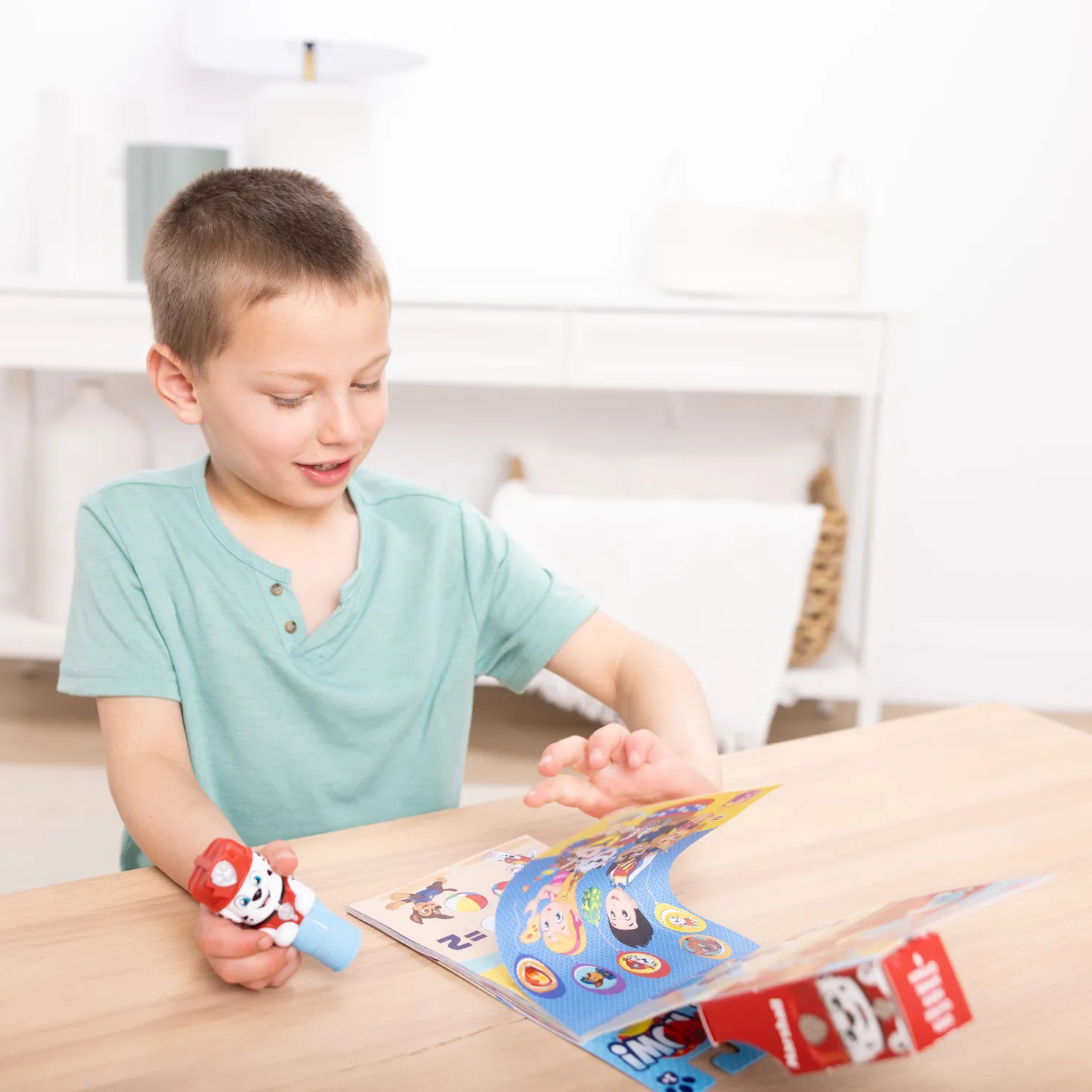 Melissa & Doug Sticker WOW Marshall Stickerbuch 24 Seiten