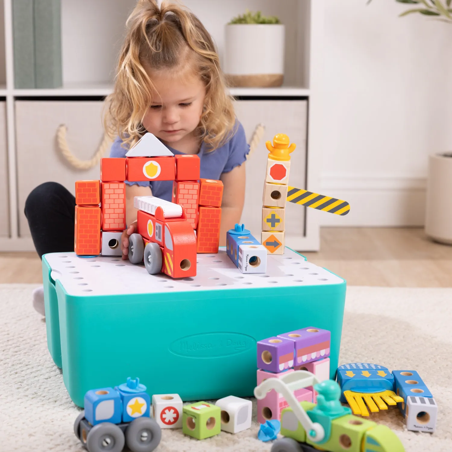 Melissa & Doug Blockables City Deluxe Bausteine Holz 131-tlg