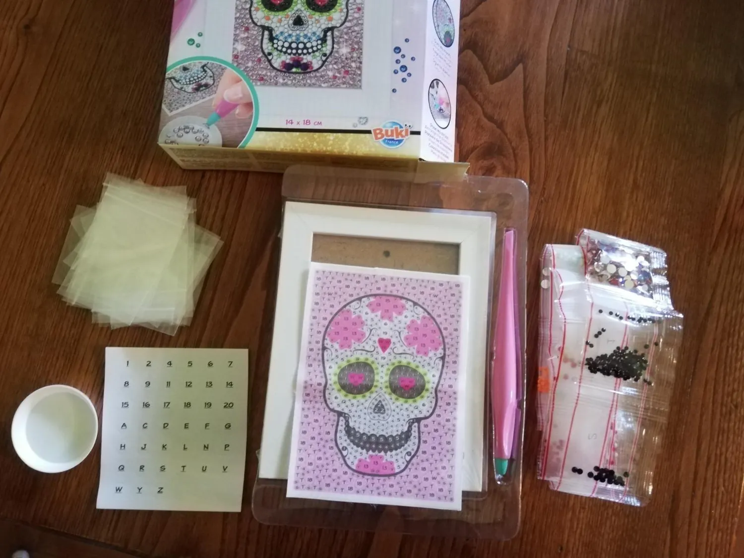 Buki Be Teens Glitters Totenkopf Diamond Painting Rahmen