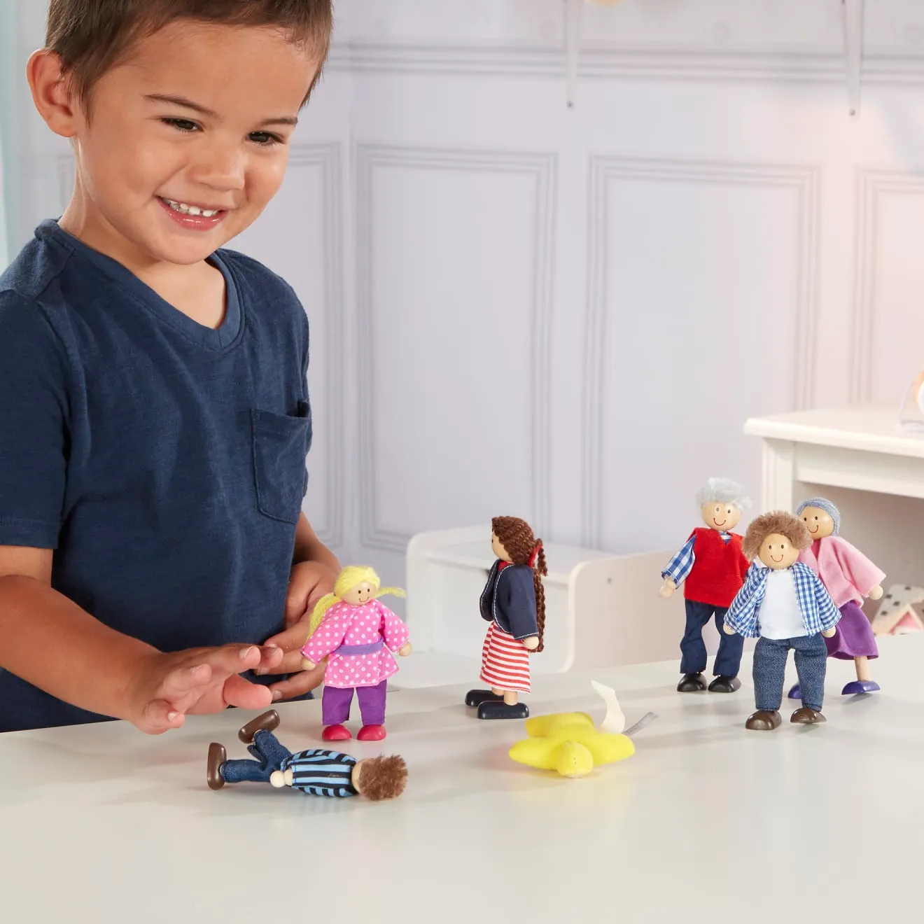 Melissa & Doug Wooden Doll Family Puppenfamilie Holz 7-teilig