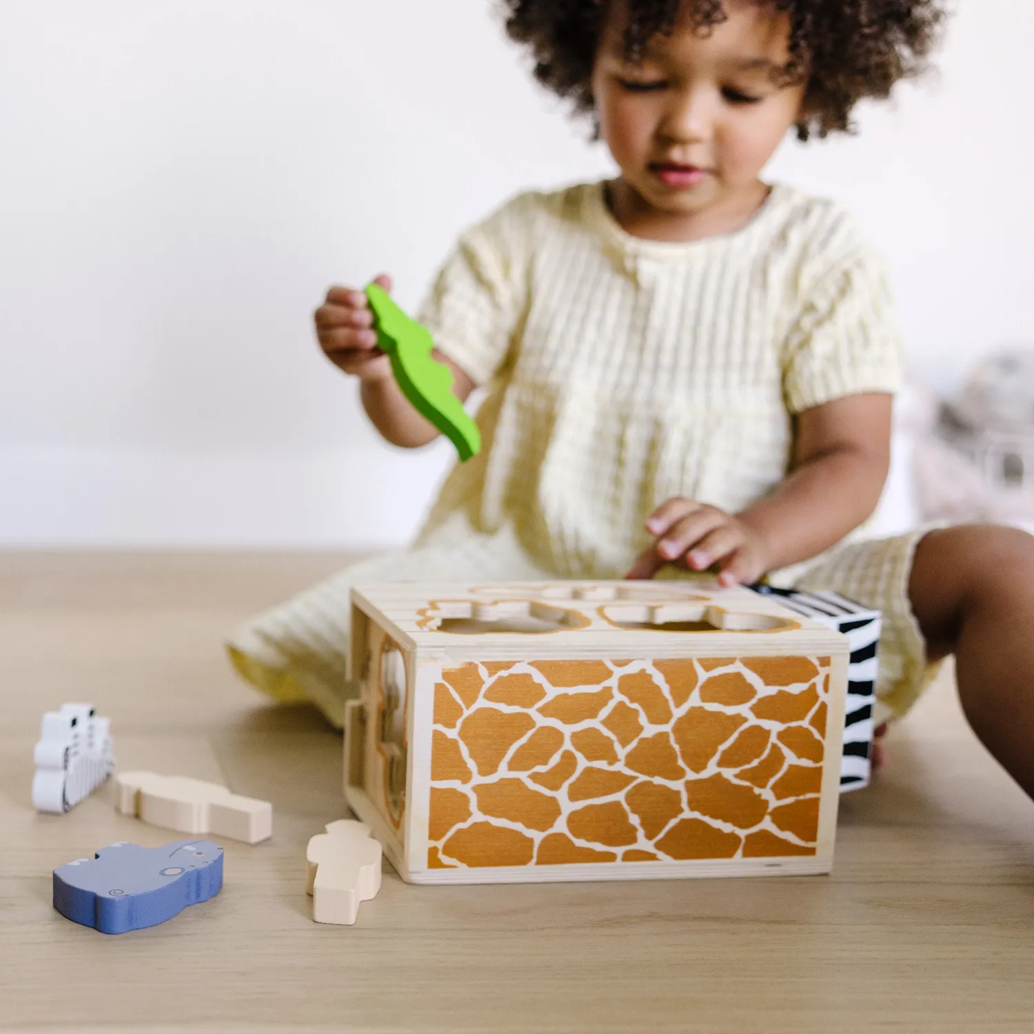 Melissa & Doug Animal Rescue Safaritruck Holz 9 Tiere stapelbar