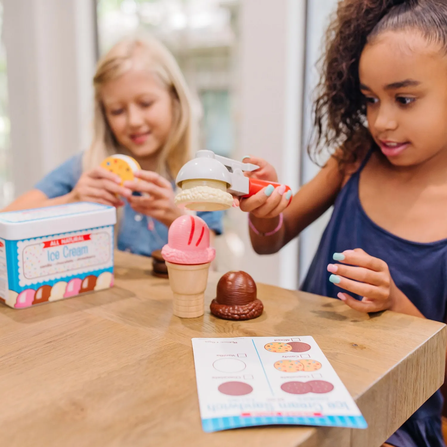 Melissa & Doug Scoops & Sandwiches Eis Kaufladen-Set 13-teilig Holz