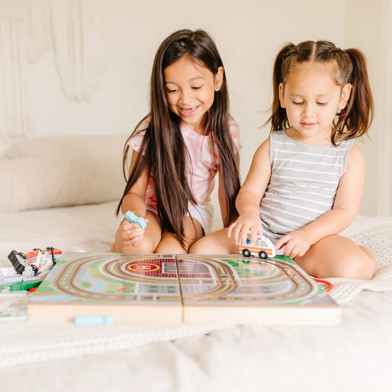 Melissa & Doug Take-Along Town Holz-Spielstadt Koffer Stadt