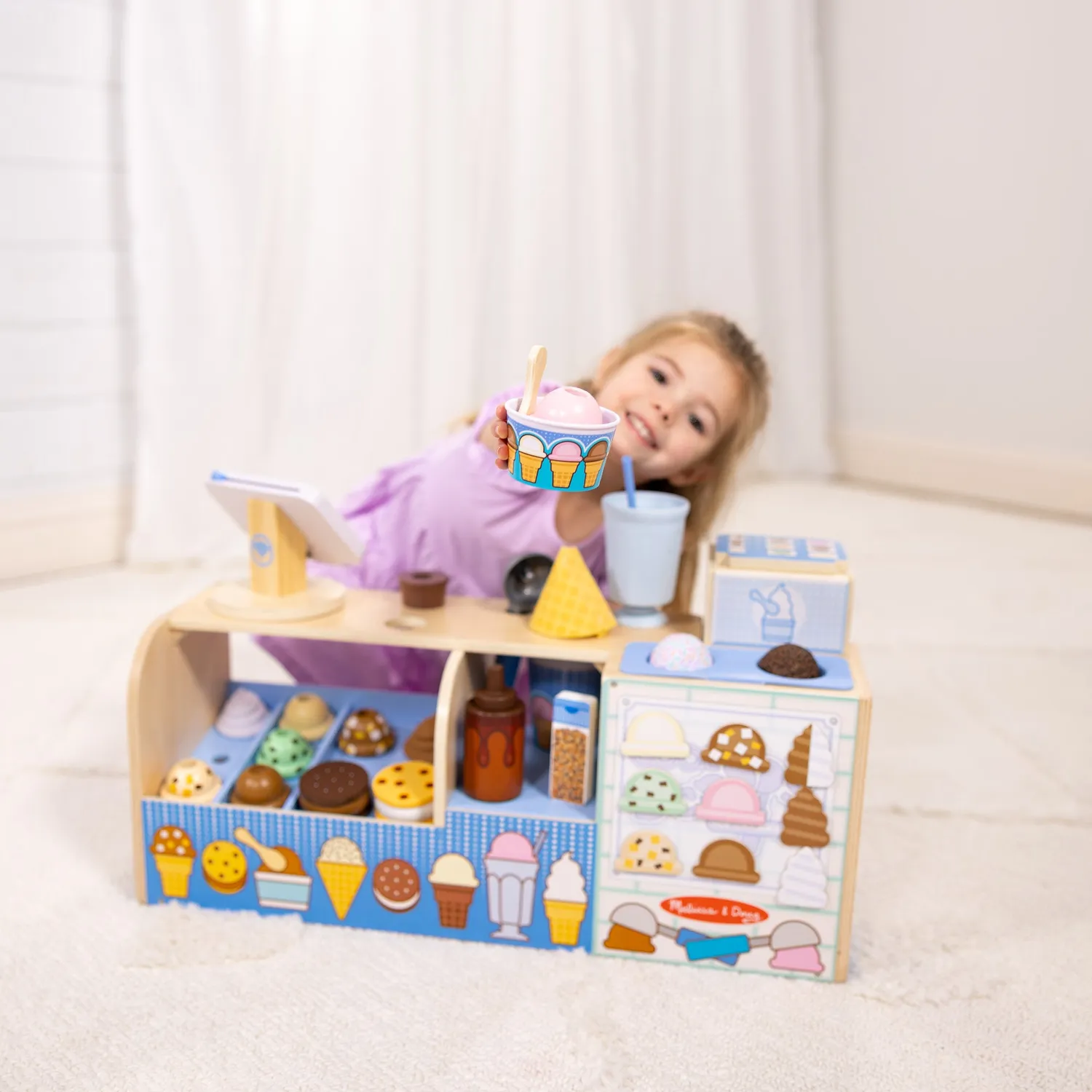 Melissa & Doug Cool Scoops Eisdiele Holz 42 Teile Eisladen