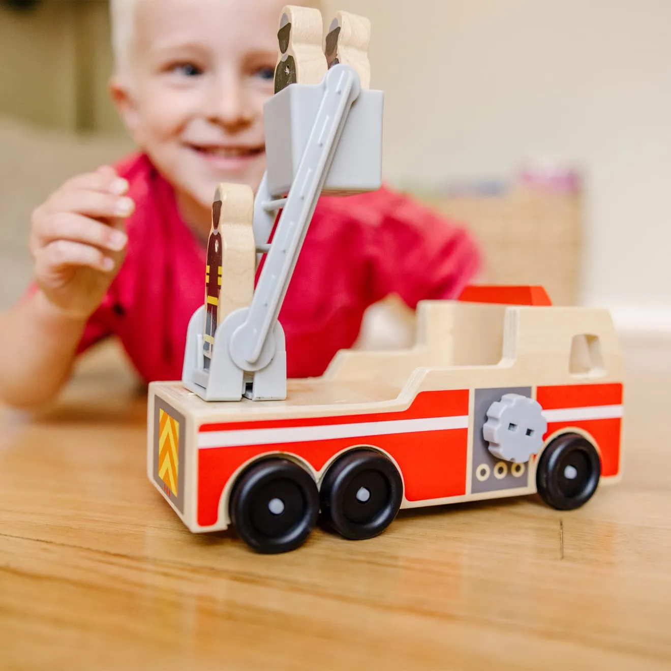 Melissa & Doug Classic Fire Truck Holz-Feuerwehr Set 4-teilig