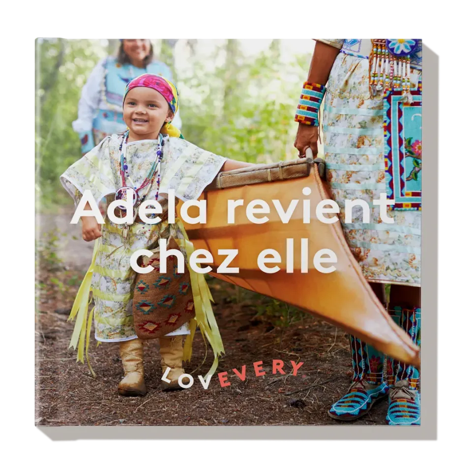 Lovevery Adela Comes Home Pappbuch französisch