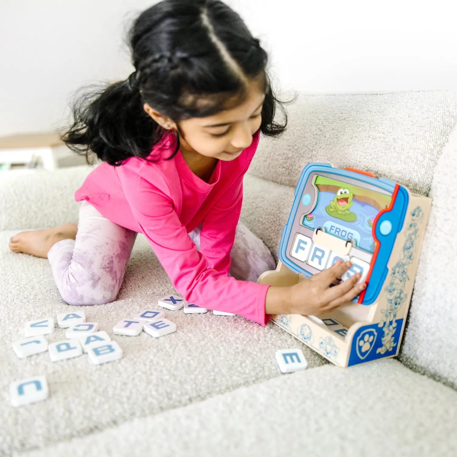 Melissa & Doug PAW Patrol See & Spell Pup Pad Lernspiel 3-4 Buchstaben