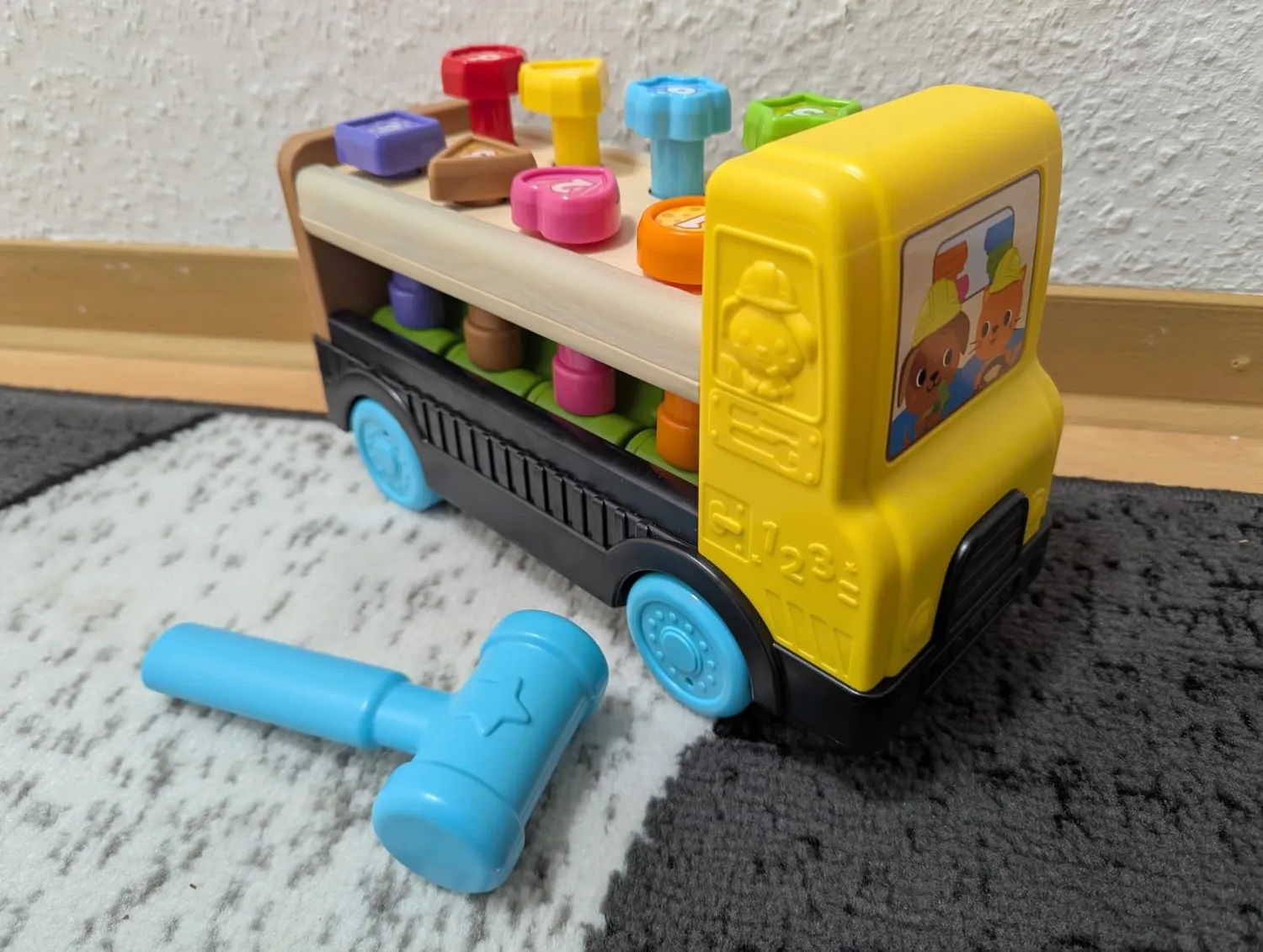 VTech Holz-Lastwagen Hammer Lernspielzeug mit Licht