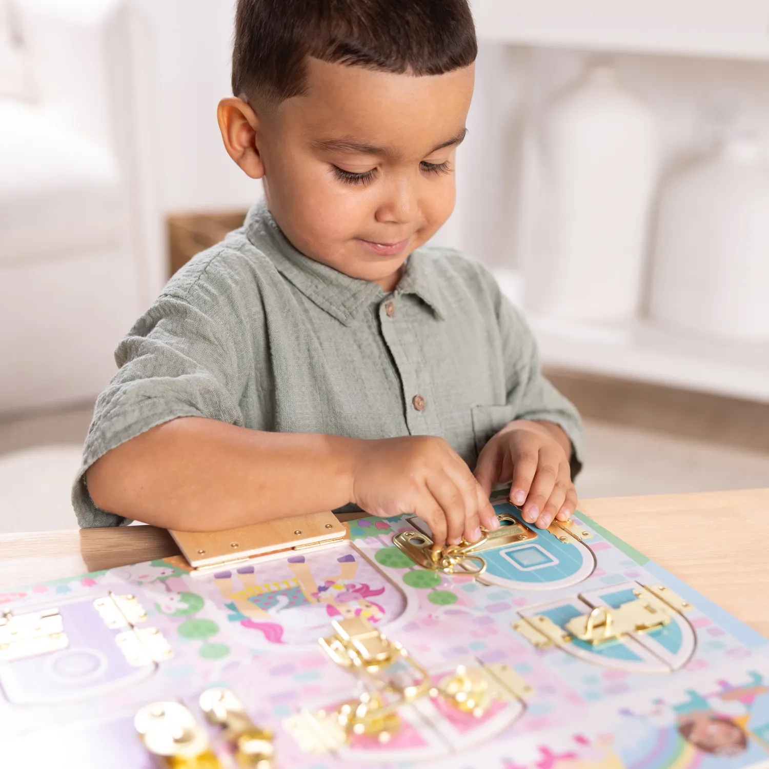 Melissa & Doug Princess Castle Latches Board Schlossbrett 6 Schlösser