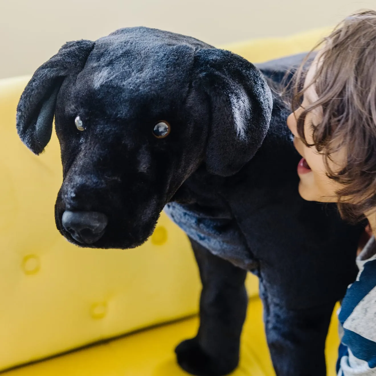 Melissa & Doug Black Lab Plüschtier Riesig schwarzer Labrador